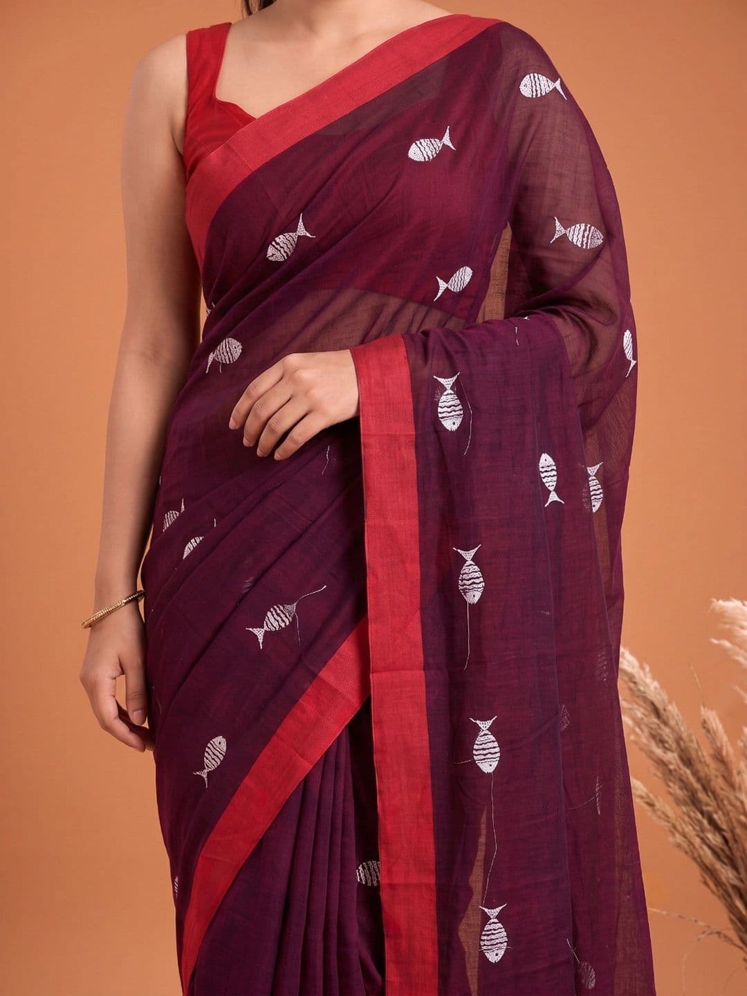 KALINI Ethnic Motifs Embroidered Pure Cotton Saree thumbnail 2