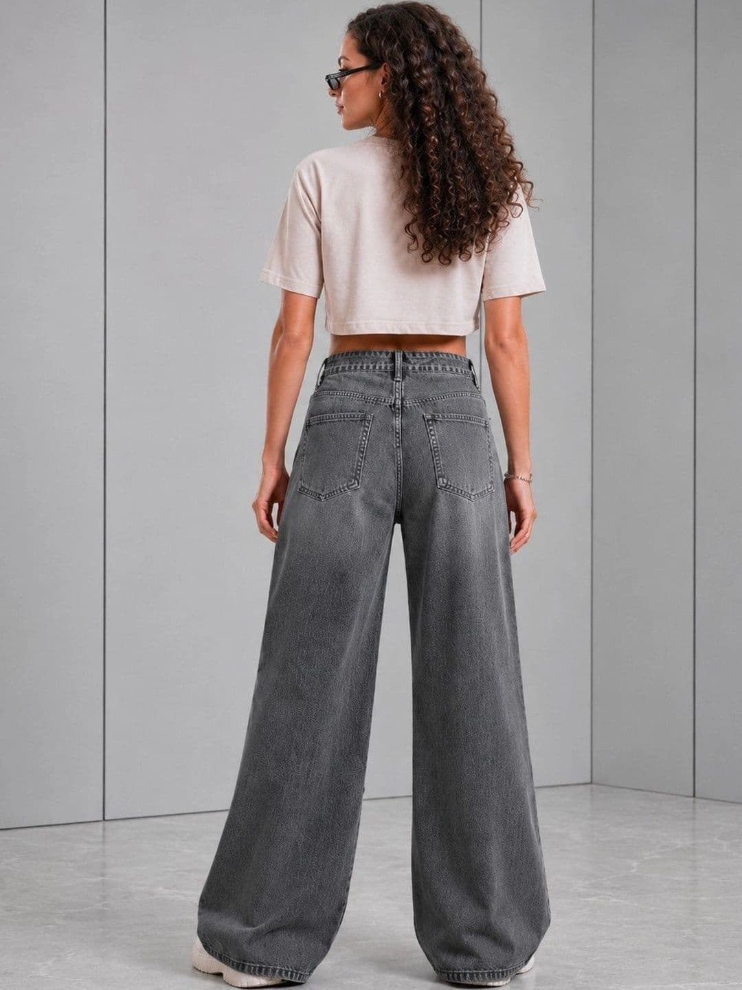 DressBerry Women Comfort Wide Leg High-Rise Light Fade Stretchable Jeans thumbnail 2