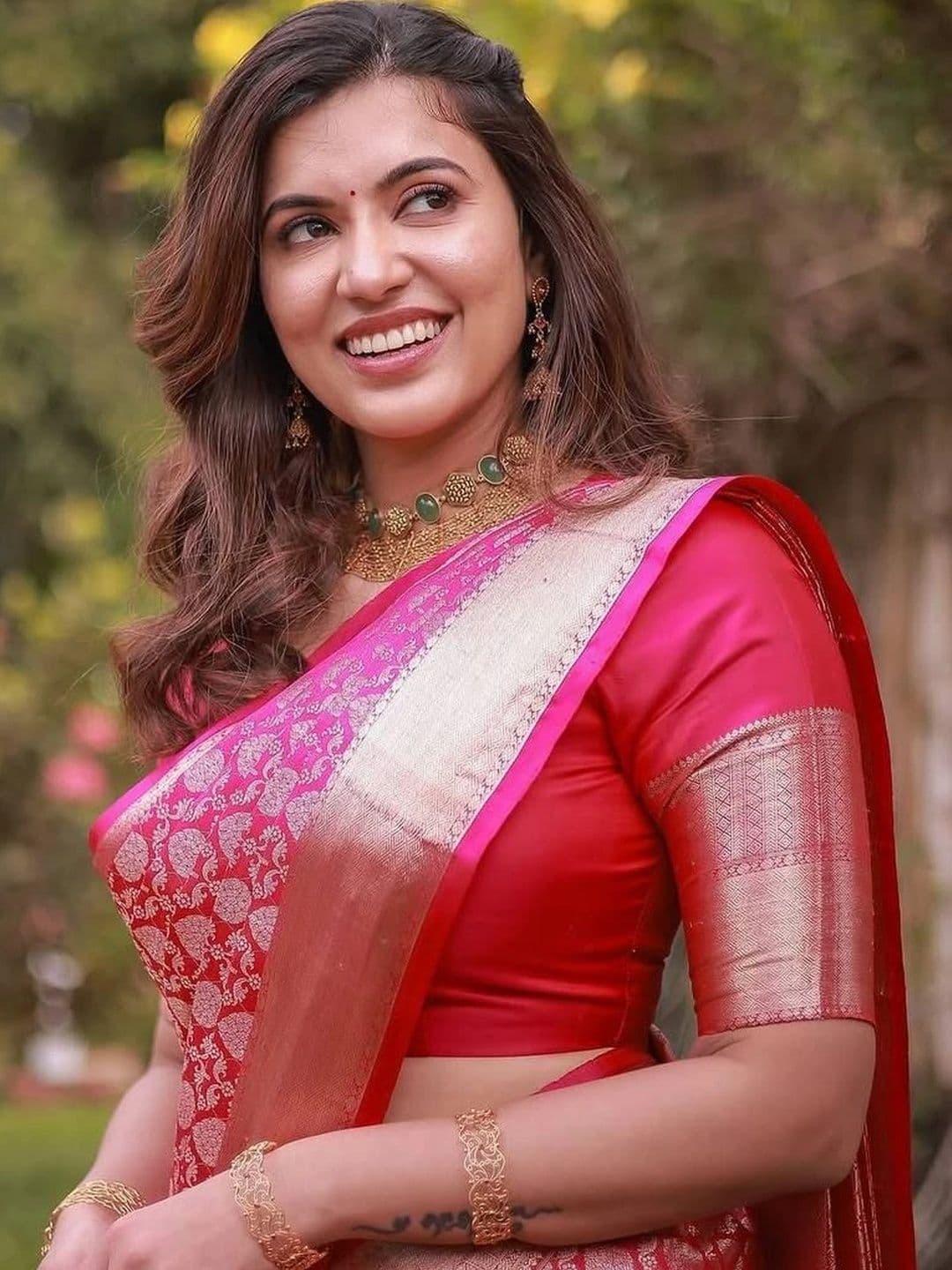 revika Woven Design Zari Art Silk Designer Kanjeevaram Saree thumbnail 4