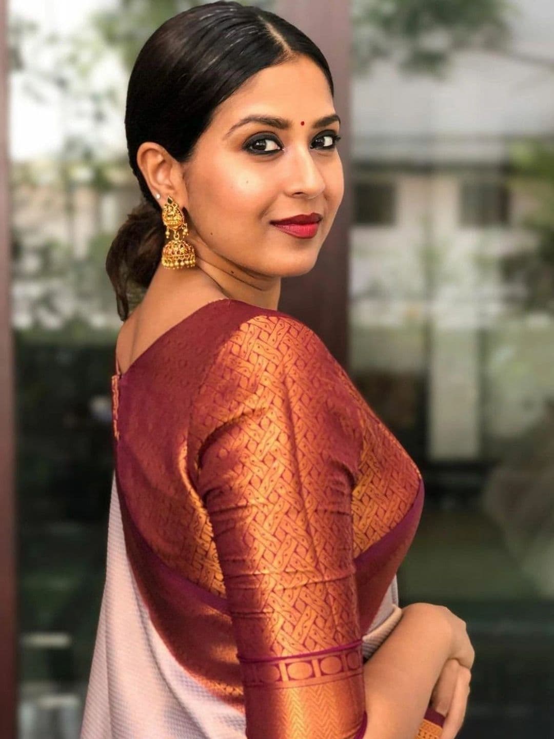 revika Woven Design Zari Art Silk Designer Kanjeevaram Saree thumbnail 3