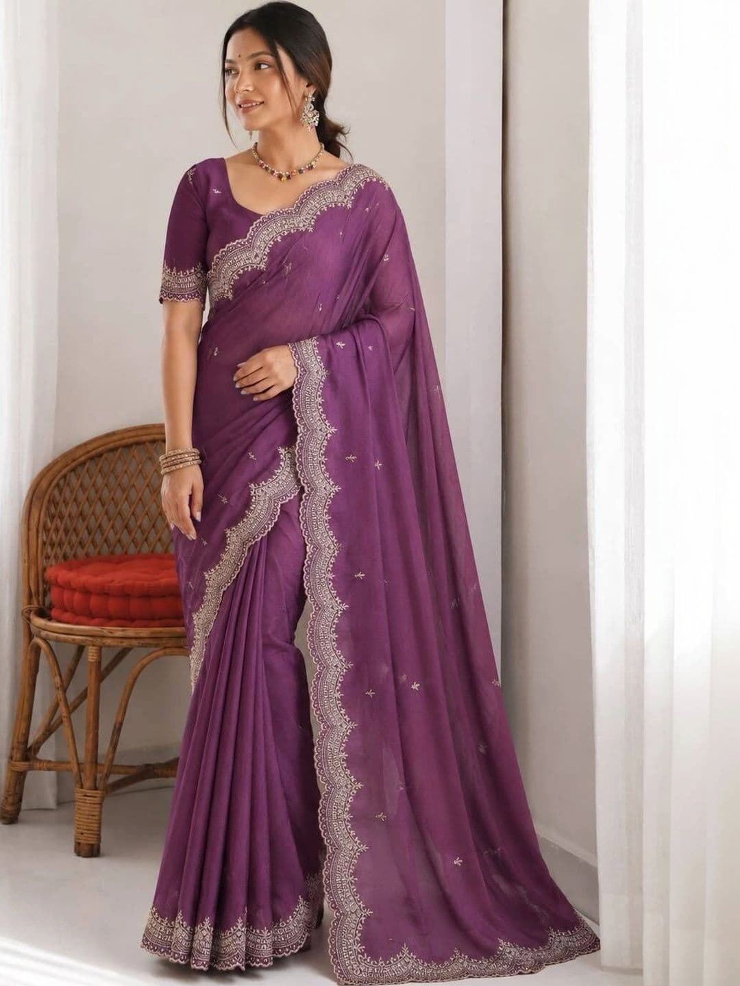 Vastra Drape Ethnic Motifs Embroidered Poly Georgette Saree thumbnail 5