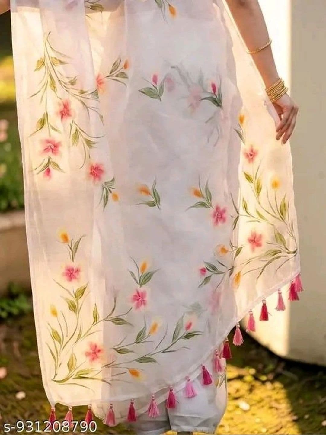 Textile Mantra Linen Blend Saree thumbnail 2