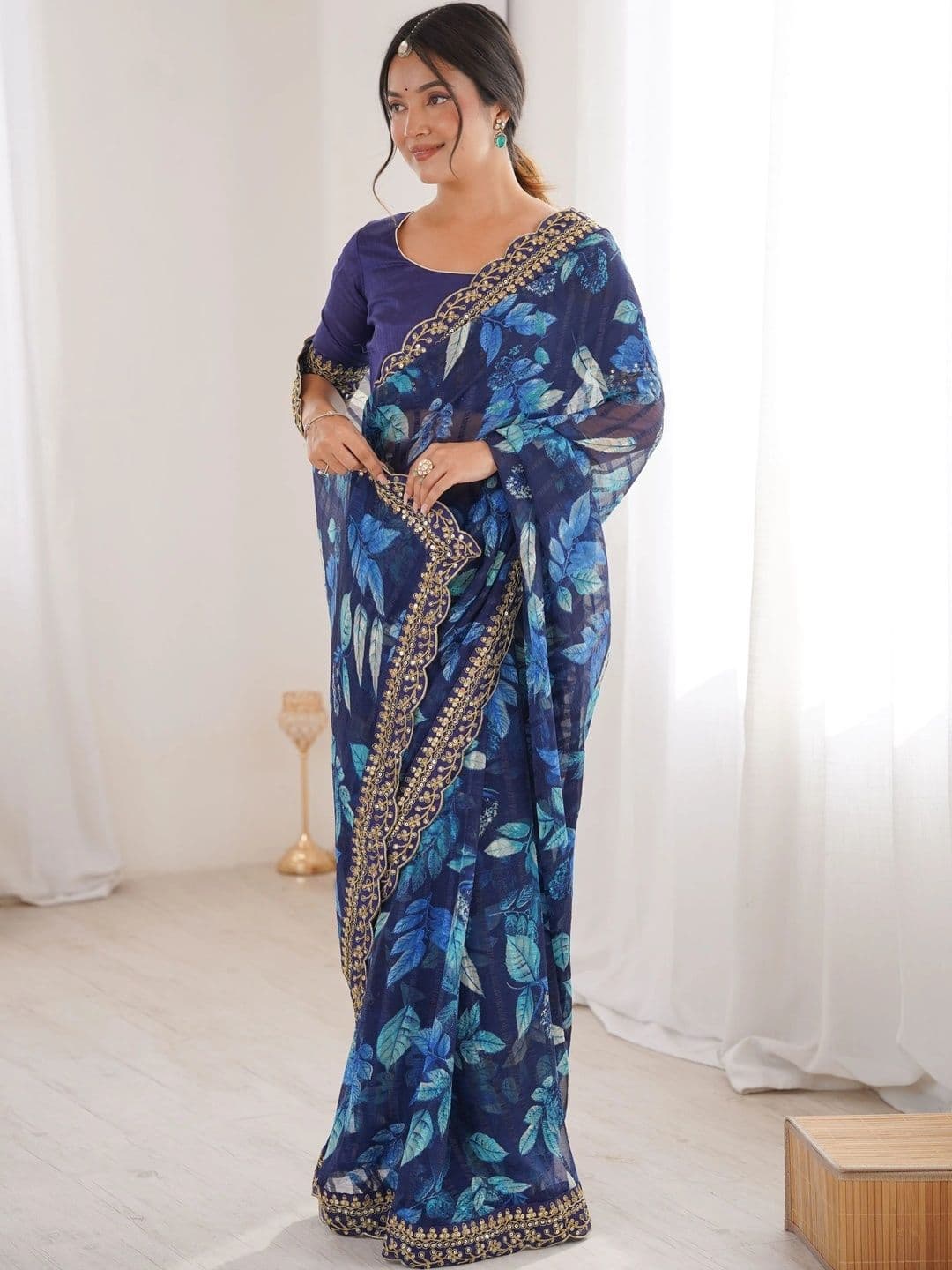 Mitera Floral Embroidered Pure Georgette Saree thumbnail 5