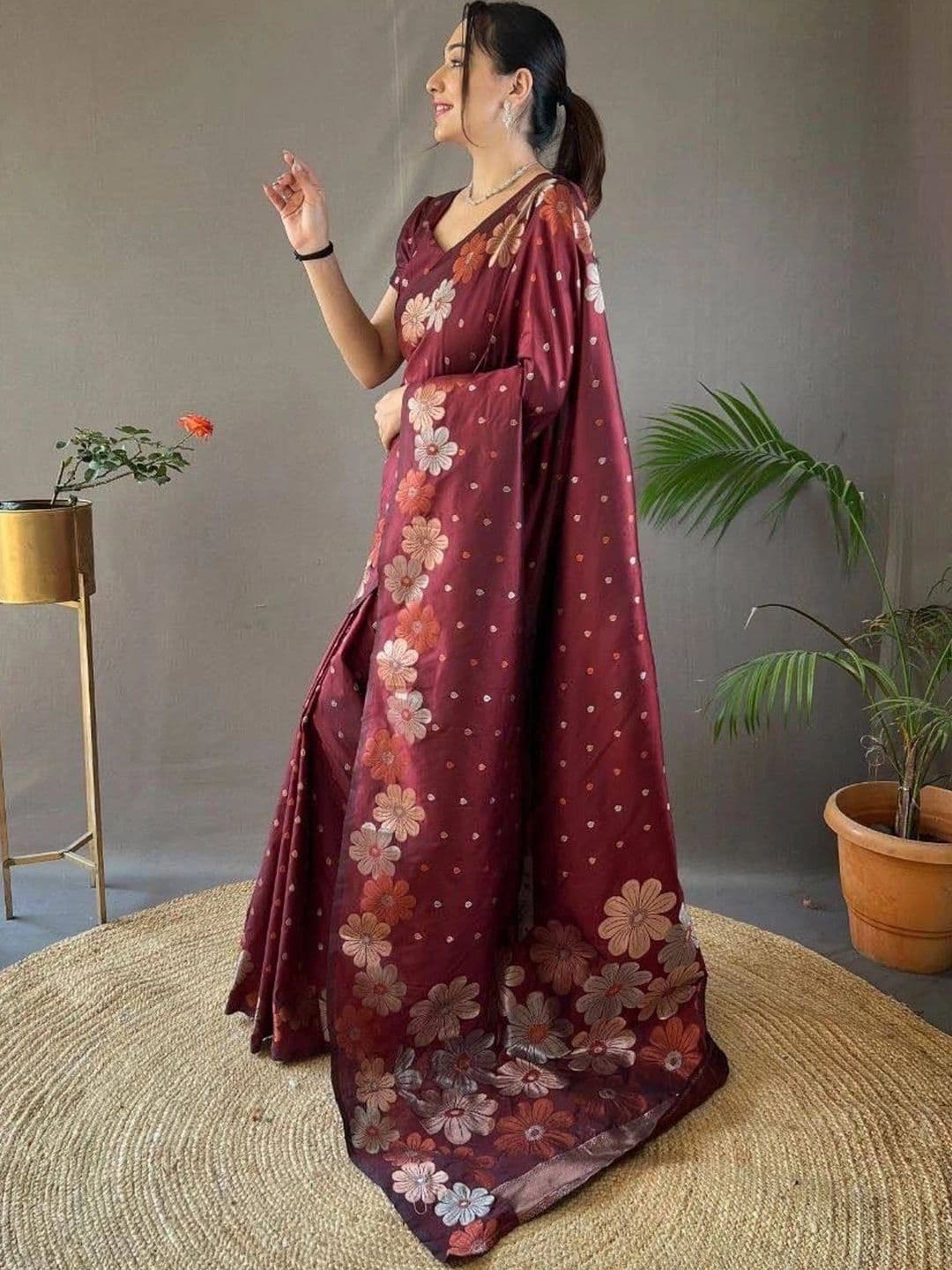 revika Floral Zari Art Silk Designer Kanjeevaram Saree thumbnail 2