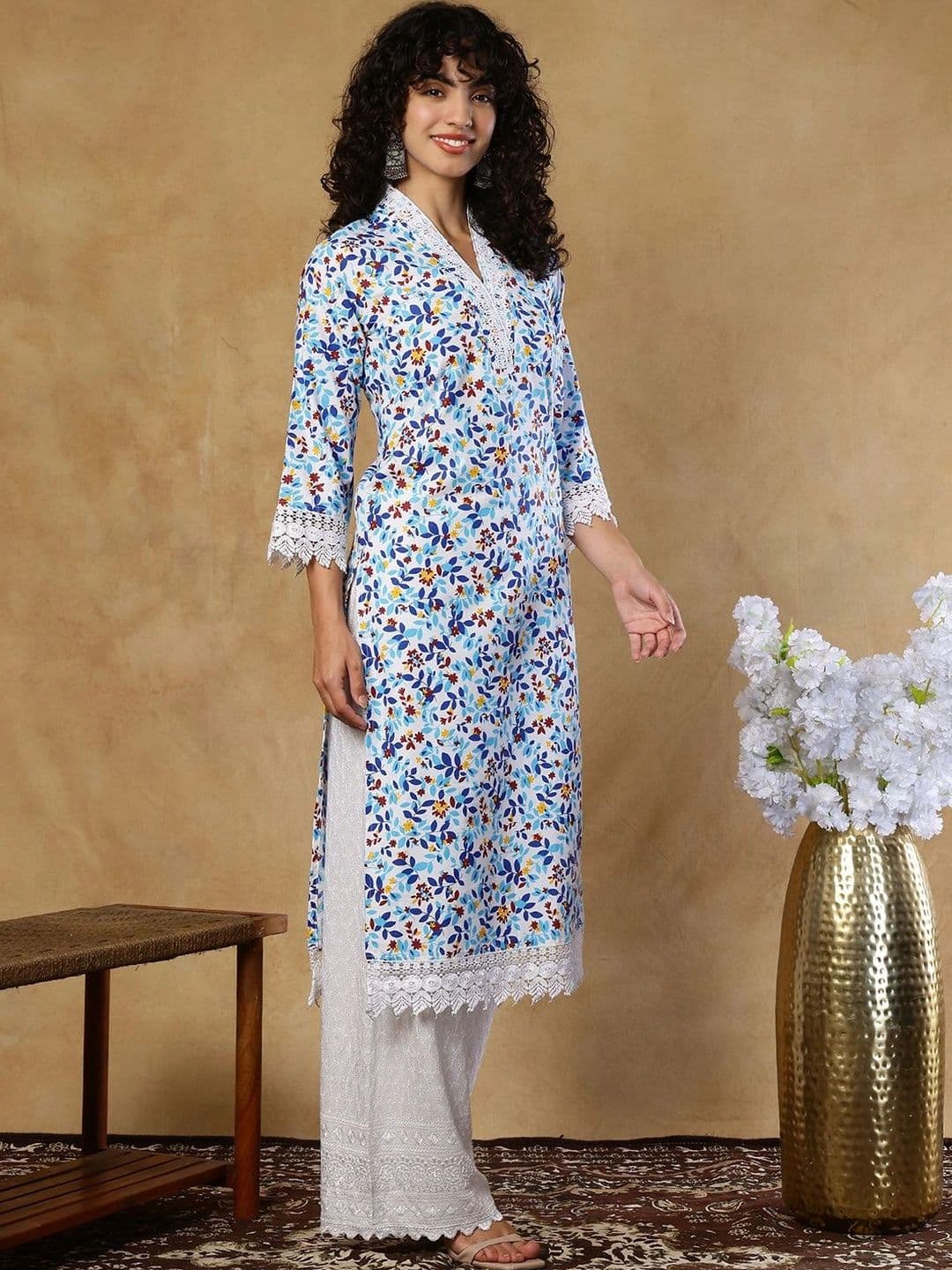 KALINI Women Floral Printed Floral Kurta thumbnail 7
