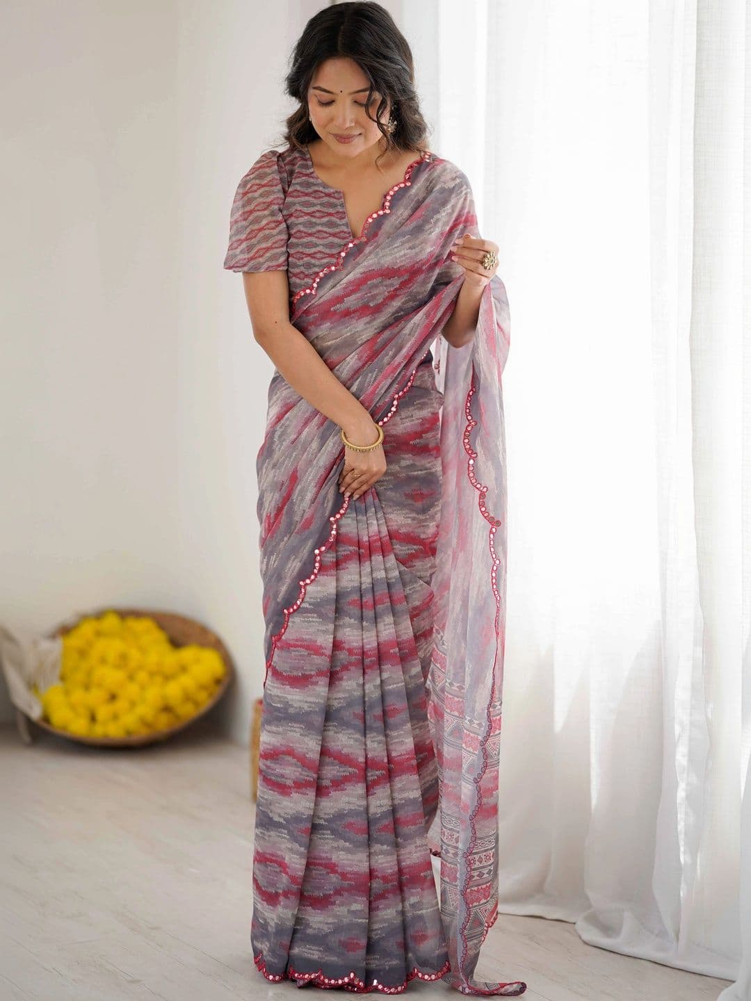 Mitera Pure Georgette Saree thumbnail 4