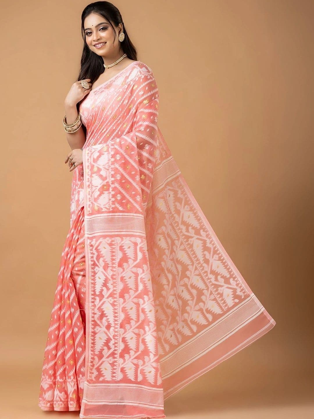 Kosh Ethnics Woven Design Zari Pure Cotton Jamdani Saree thumbnail 4