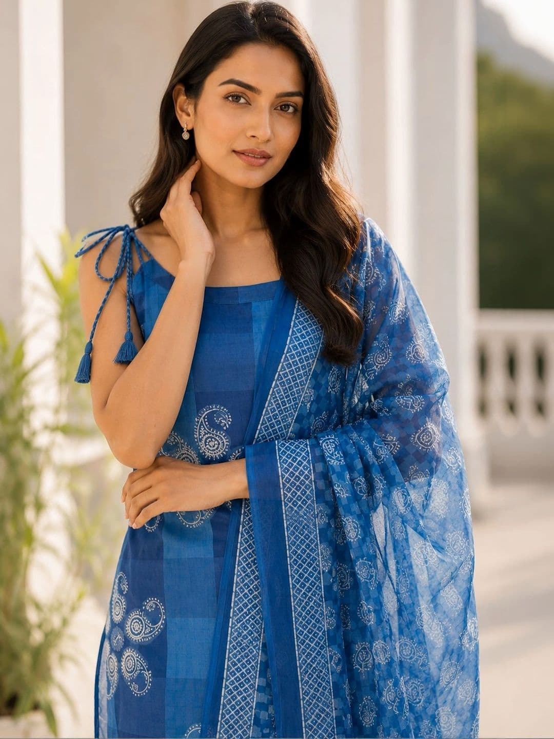 Bunai Women Ethnic Motifs Printed Regular Kurta with Trousers & With Dupatta thumbnail 4
