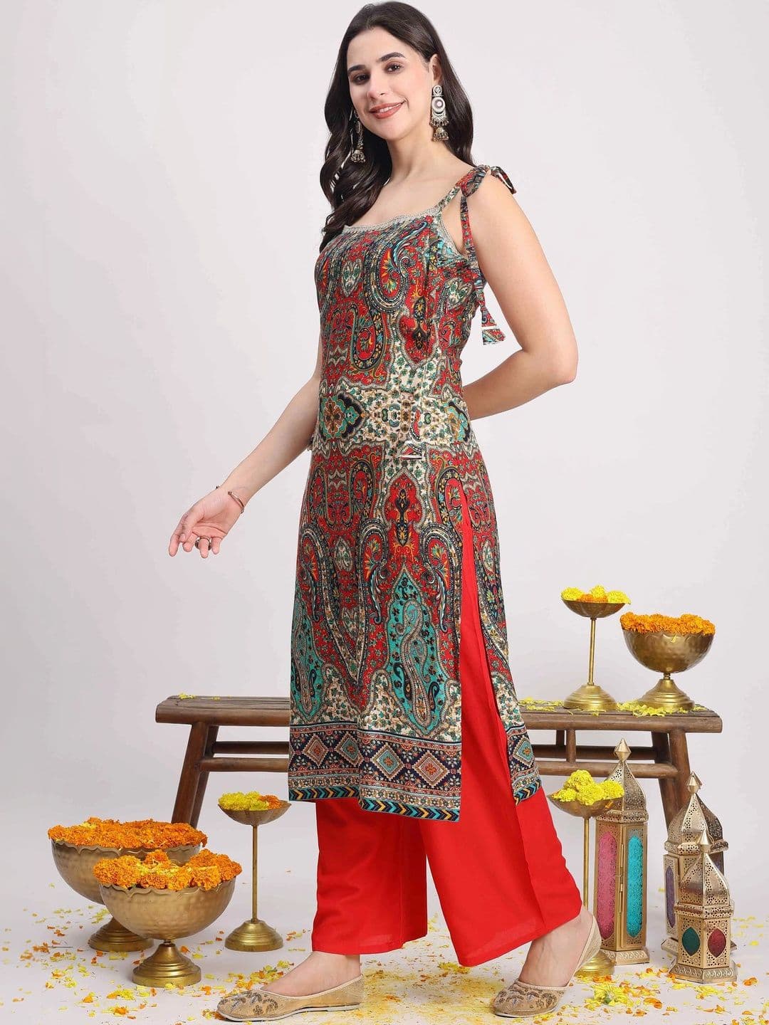 TextileNow Women Ethnic Motifs Printed Regular Kurta with Palazzos thumbnail 3