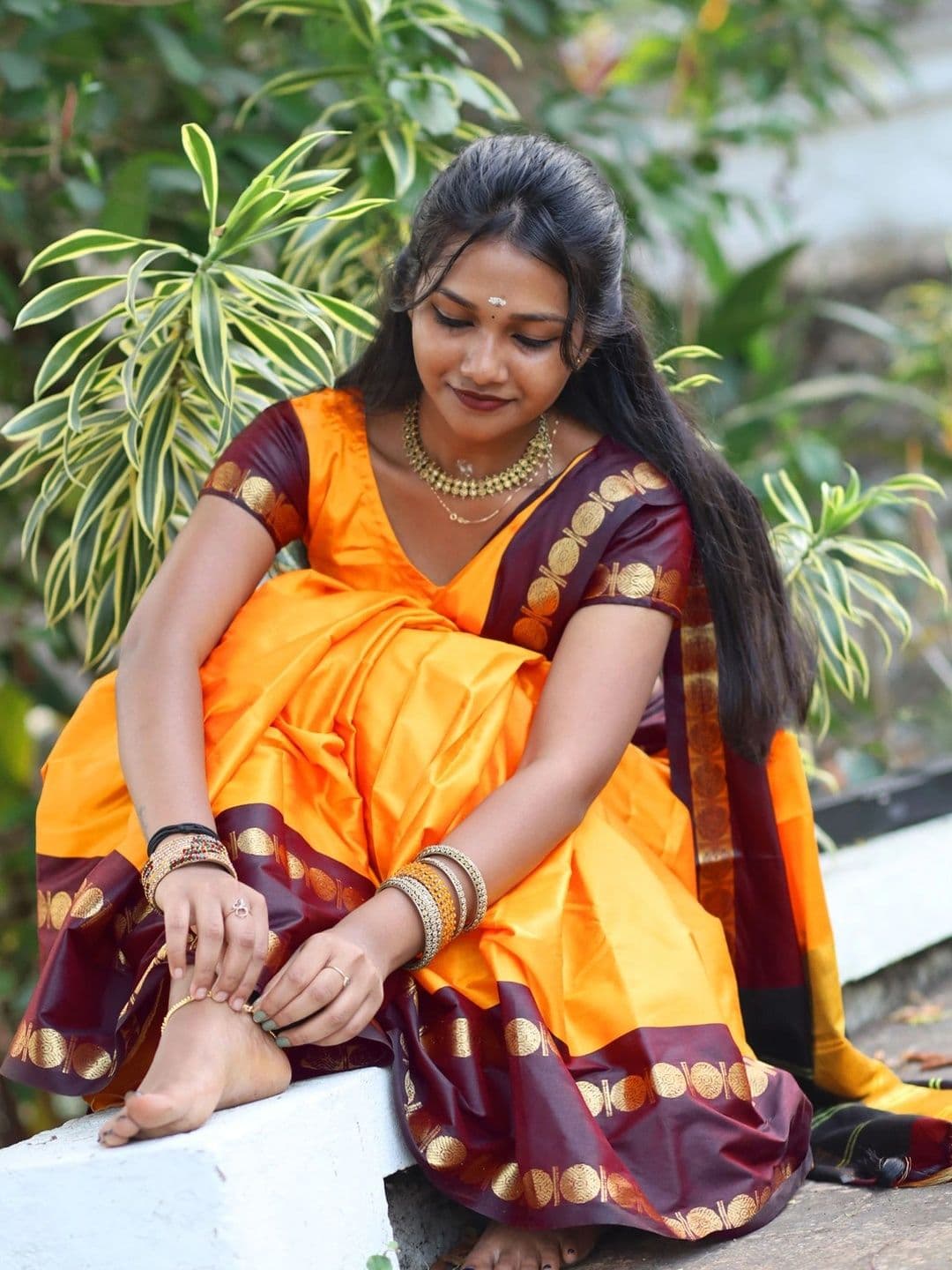 KALINI Woven Design Zari Designer Gadwal Saree thumbnail 4