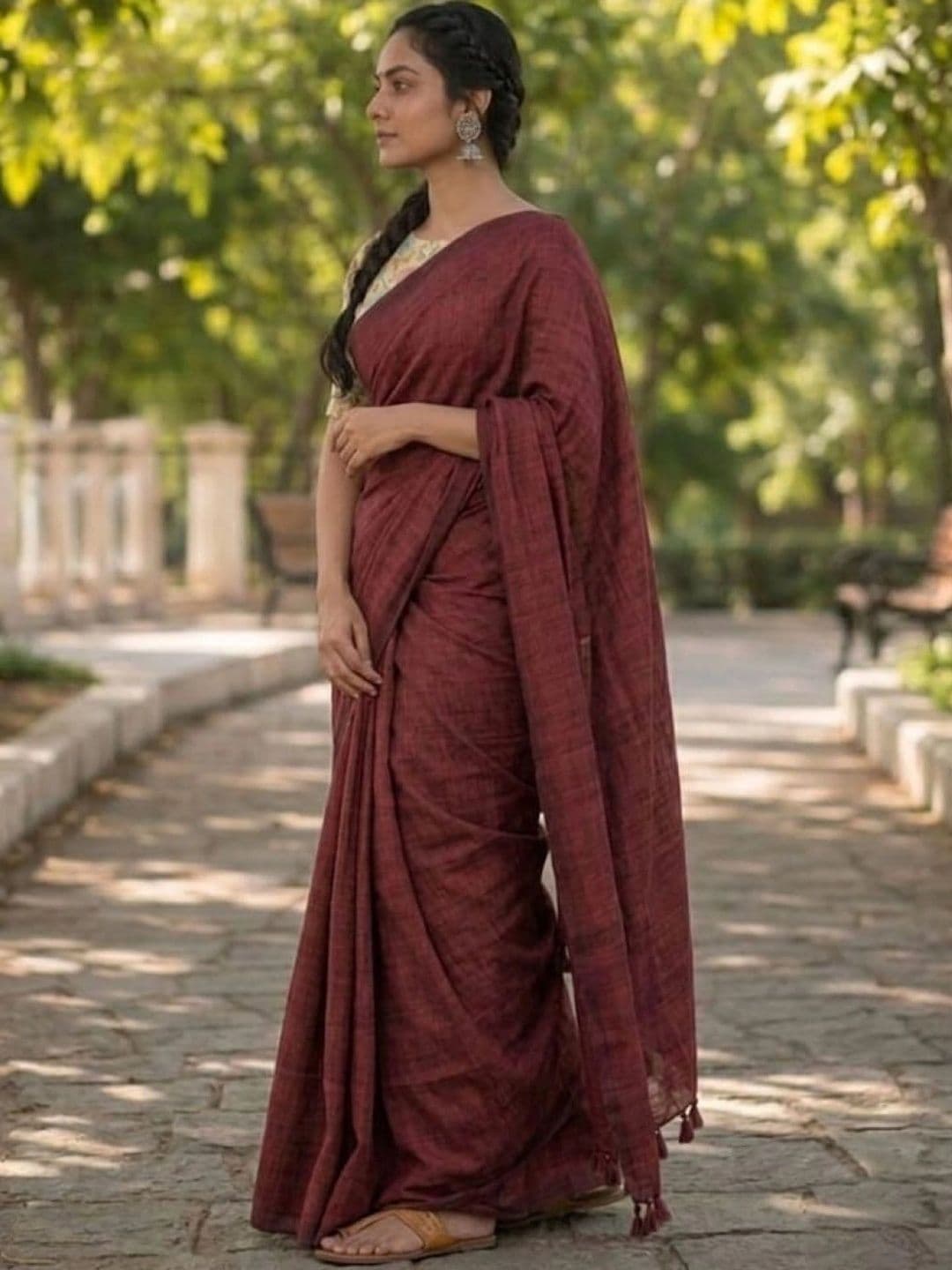 Devmora Pure Cotton Saree thumbnail 2