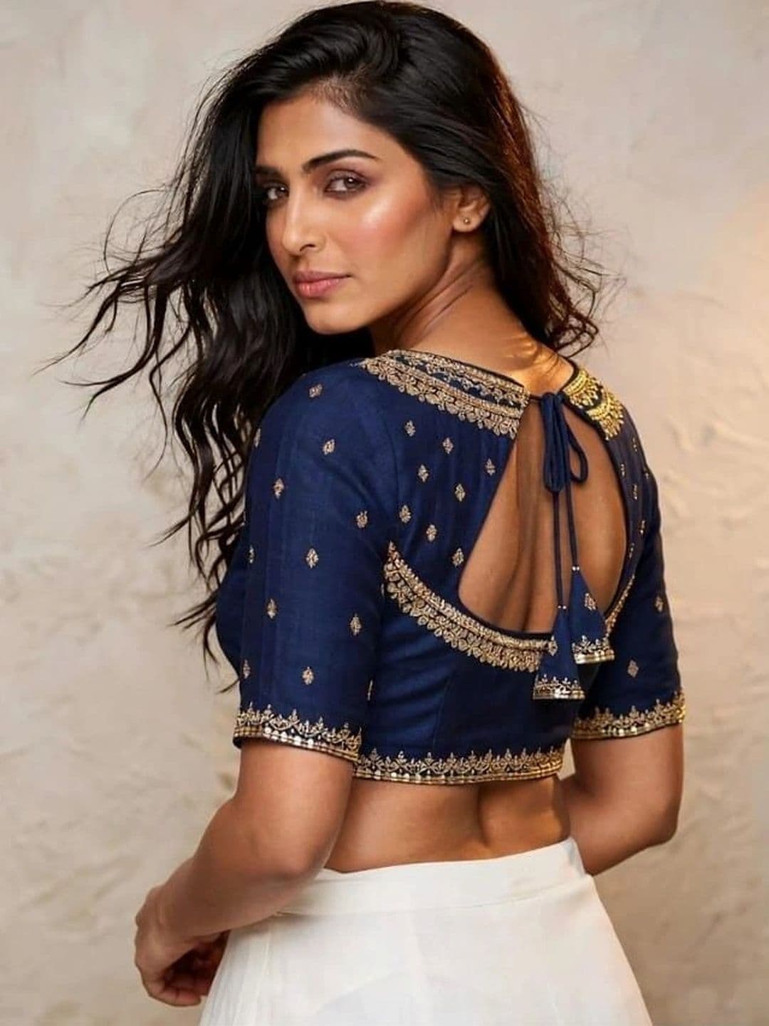 Binatex Cotton Embroidered Thread Work Saree Blouse - view 1
