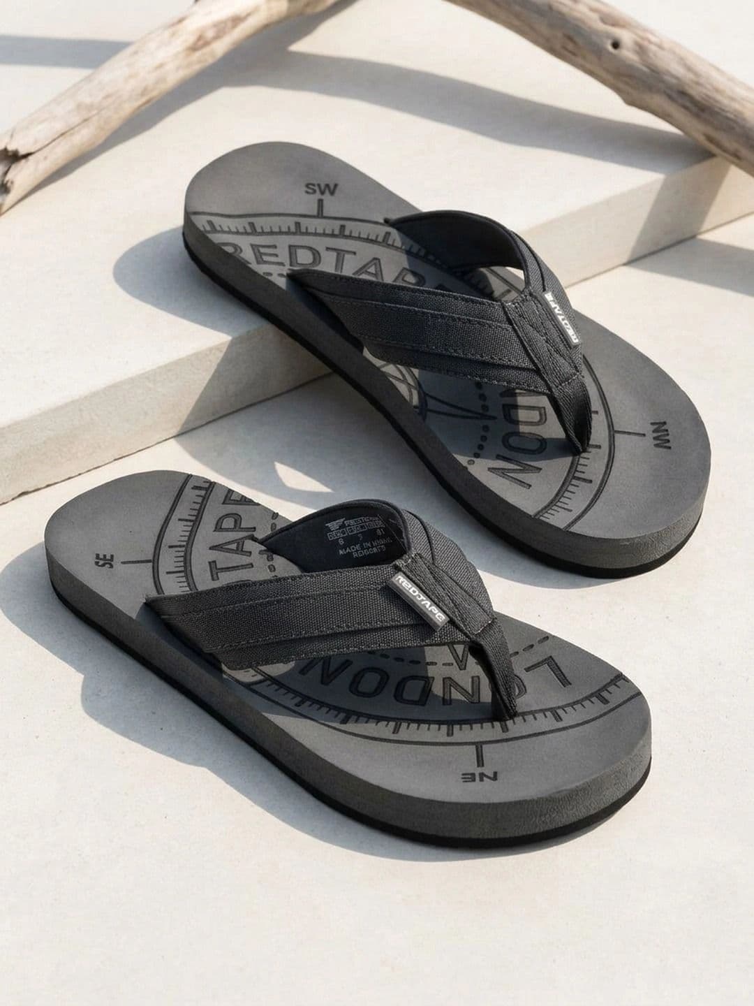 Red Tape Men Printed Thong Flip-Flops - view 1