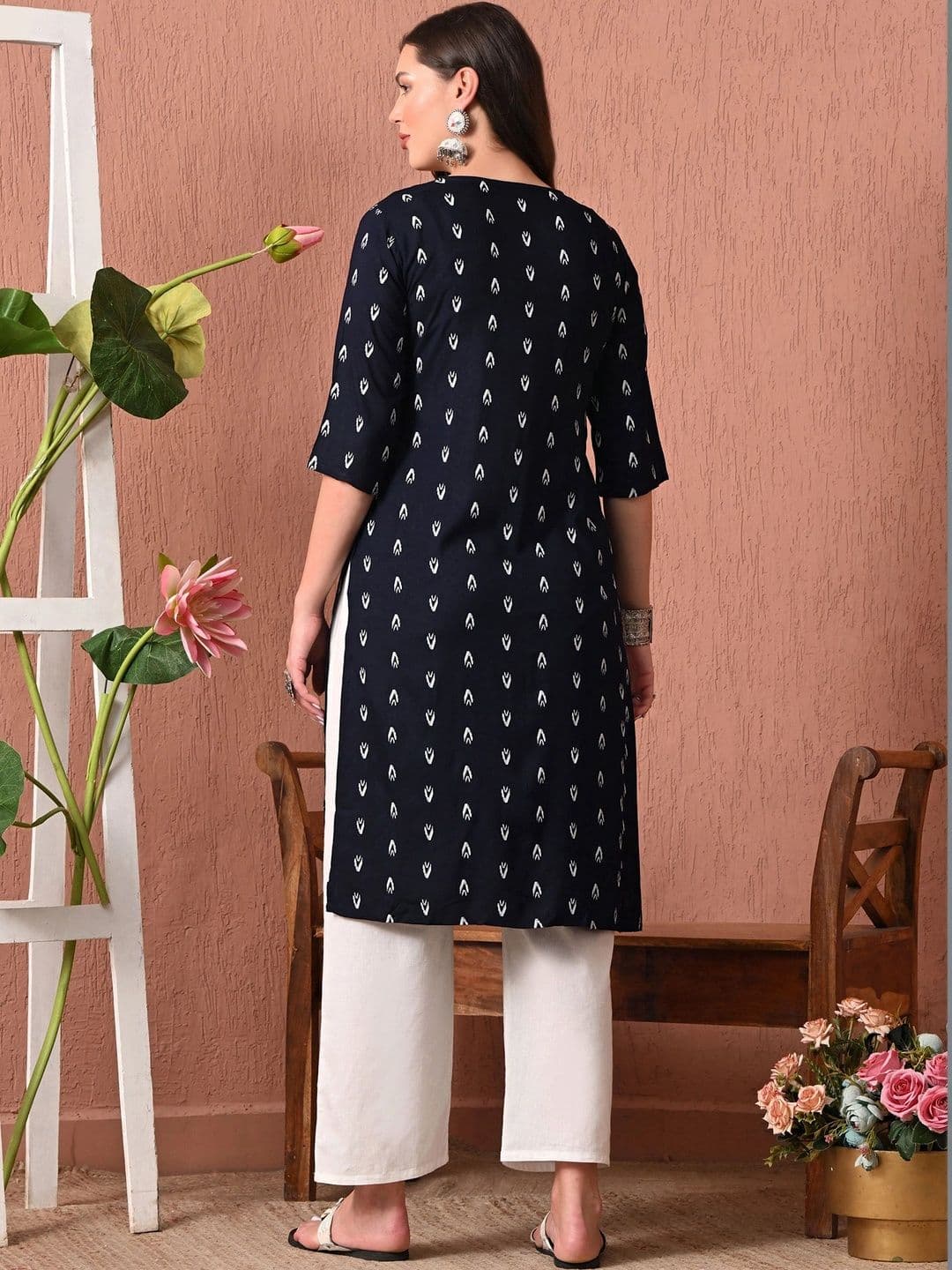 HERE&NOW Women Ethnic Motifs Embroidered Thread Work Kurta thumbnail 6
