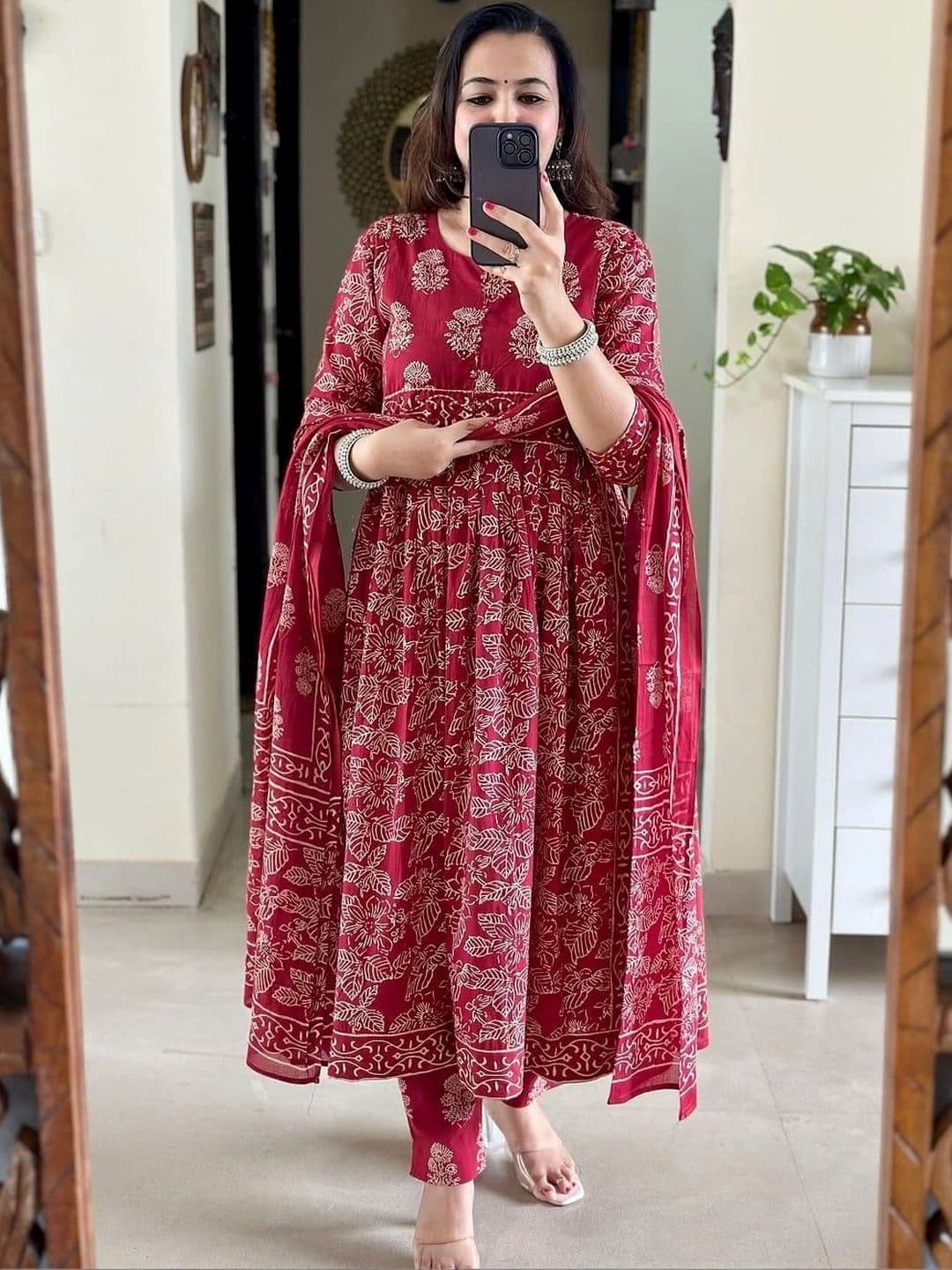 SRF KURTI HUB Women Ethnic Motifs Printed Empire Kurta with Trousers & With Dupatta thumbnail 7