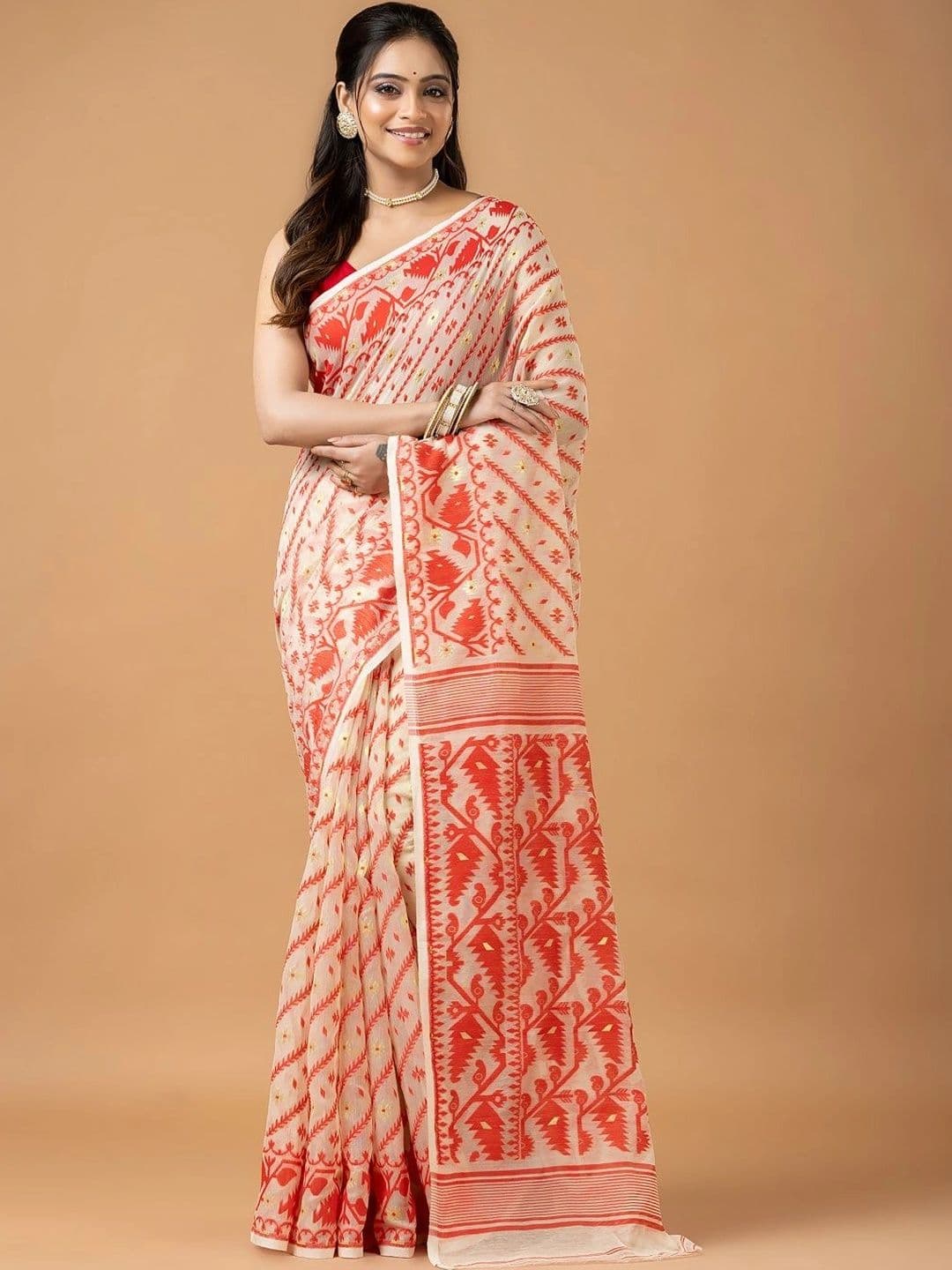 Kosh Ethnics Woven Design Zari Pure Cotton Jamdani Saree thumbnail 3