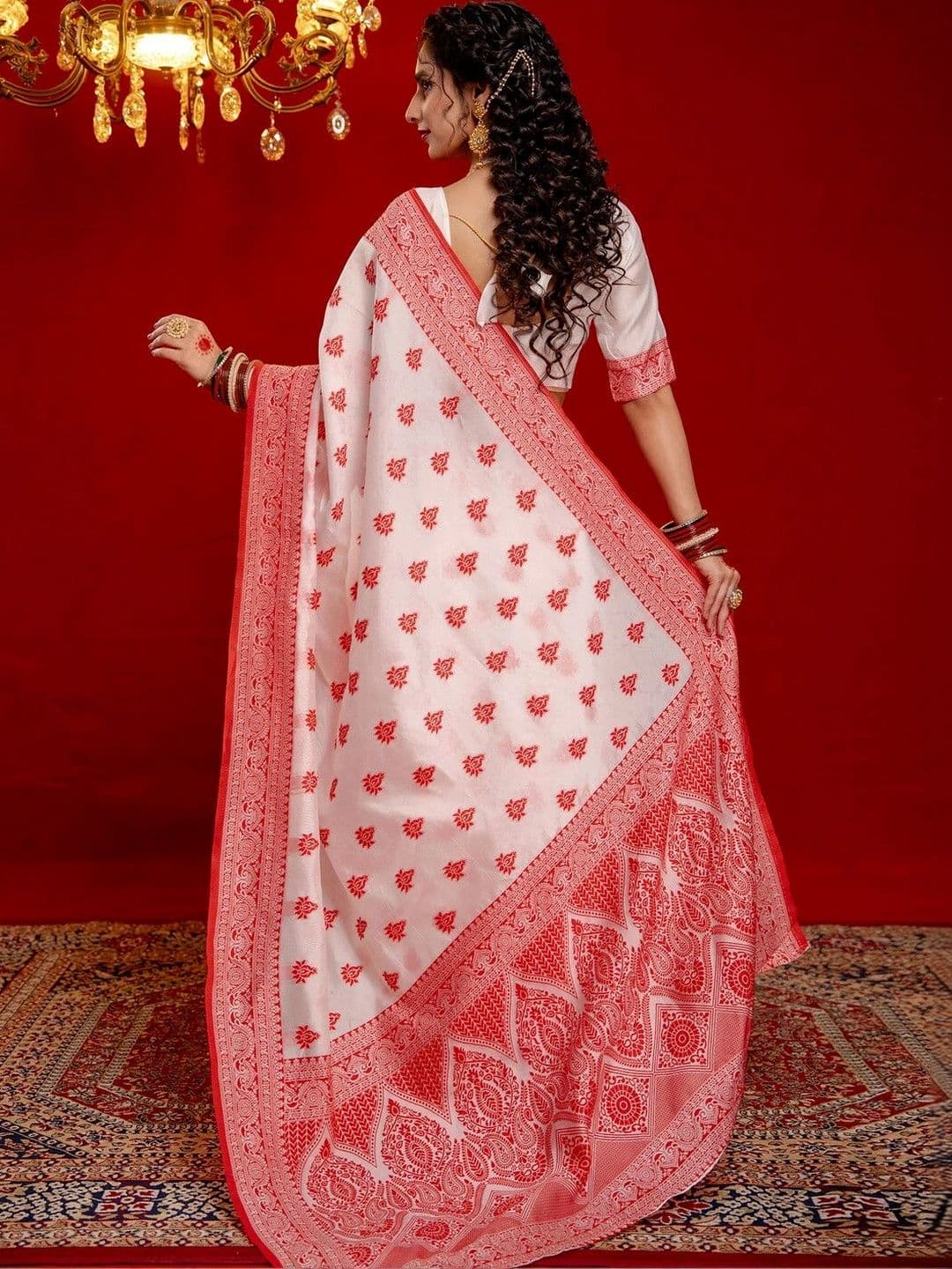 Satrani Woven Silk Baluchari Saree with Blouse Piece thumbnail 6