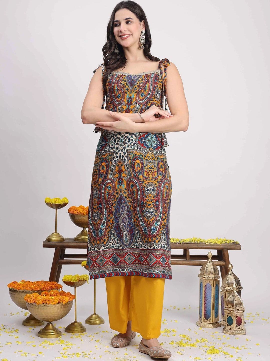 TextileNow Women Paisley Printed Regular Kurta with Trousers thumbnail 2