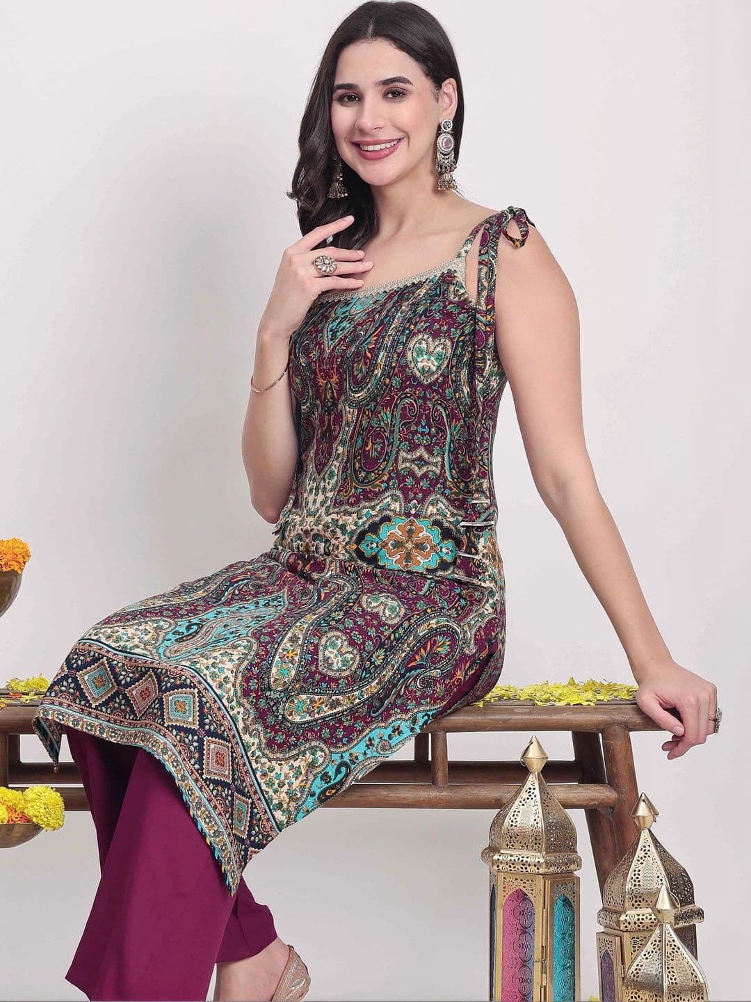TextileNow Women Paisley Printed Regular Kurta with Palazzos thumbnail 2