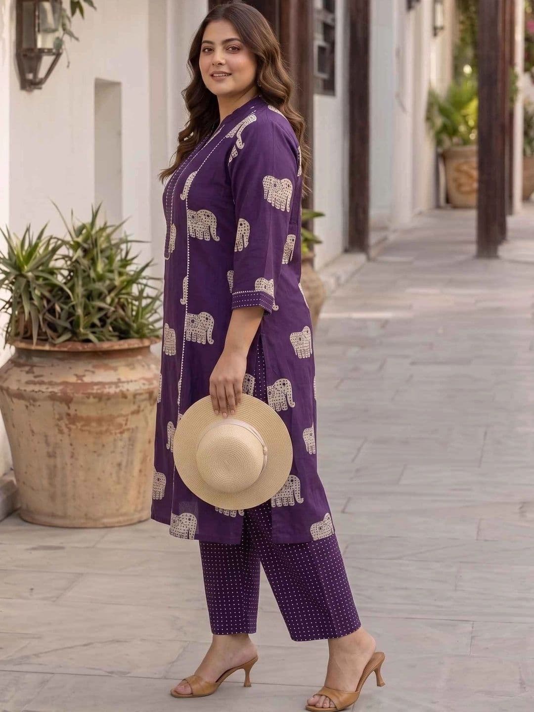Sztori Women Ethnic Motifs Printed Regular Pure Cotton Kurta with Trousers thumbnail 3