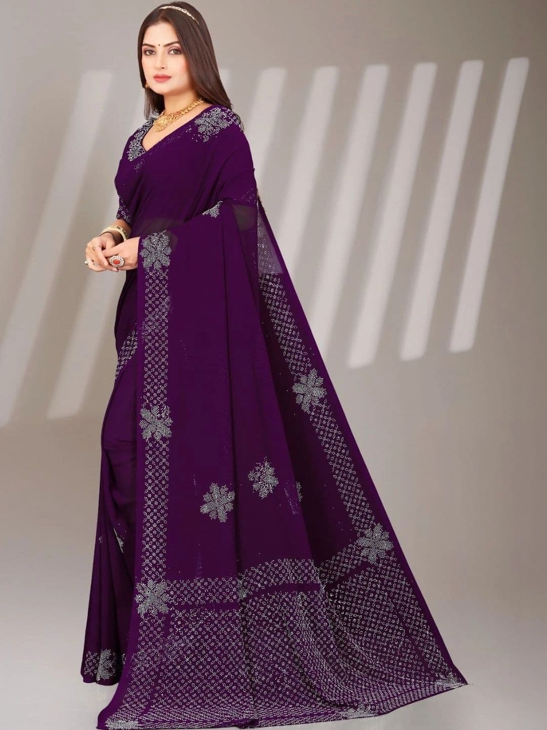 PRANU TRENDS Poly Chiffon Saree thumbnail 3