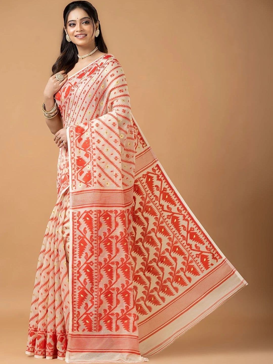Kosh Ethnics Woven Design Zari Pure Cotton Jamdani Saree thumbnail 2