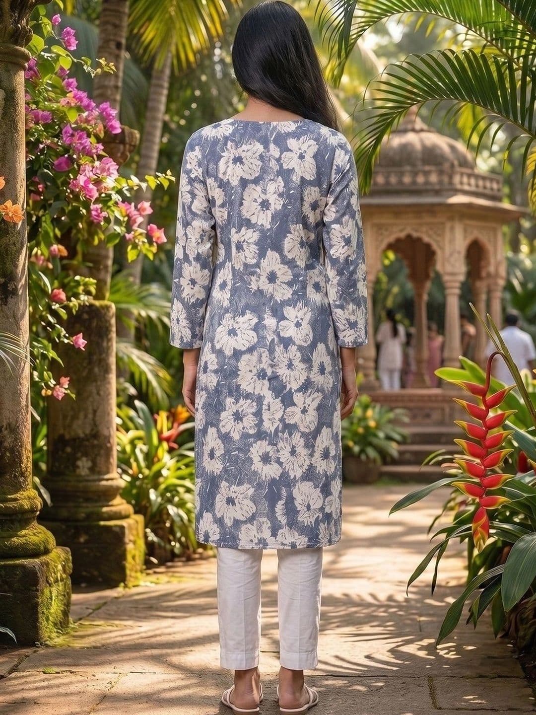 KALINI Women Floral Printed Floral Kurta thumbnail 2