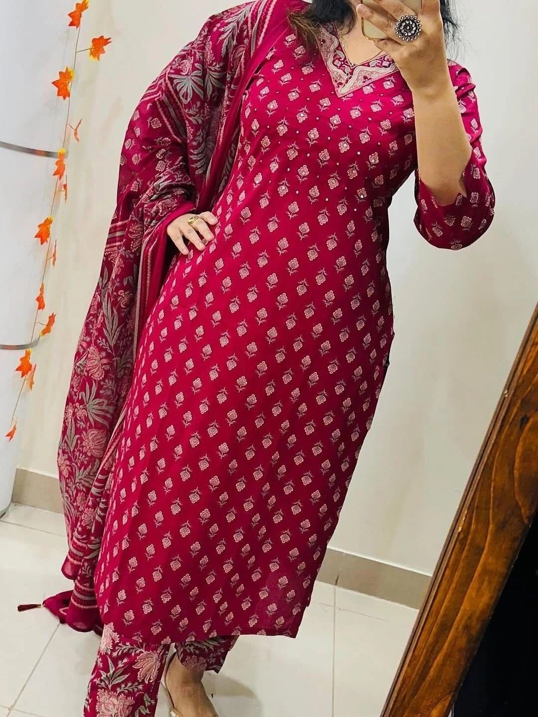 SRF KURTI HUB Women Ethnic Motifs Printed Regular Kurta with Trousers & With Dupatta thumbnail 4
