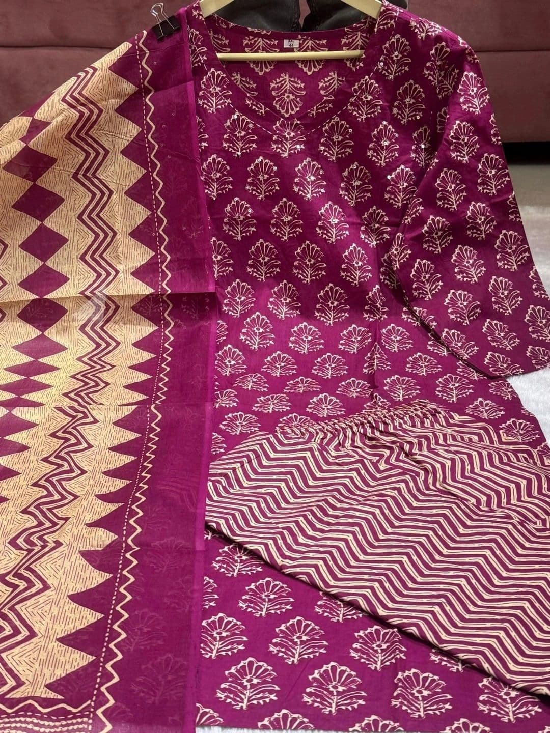 SRF KURTI HUB Women Ethnic Motifs Printed Regular Kurta with Trousers & With Dupatta thumbnail 5