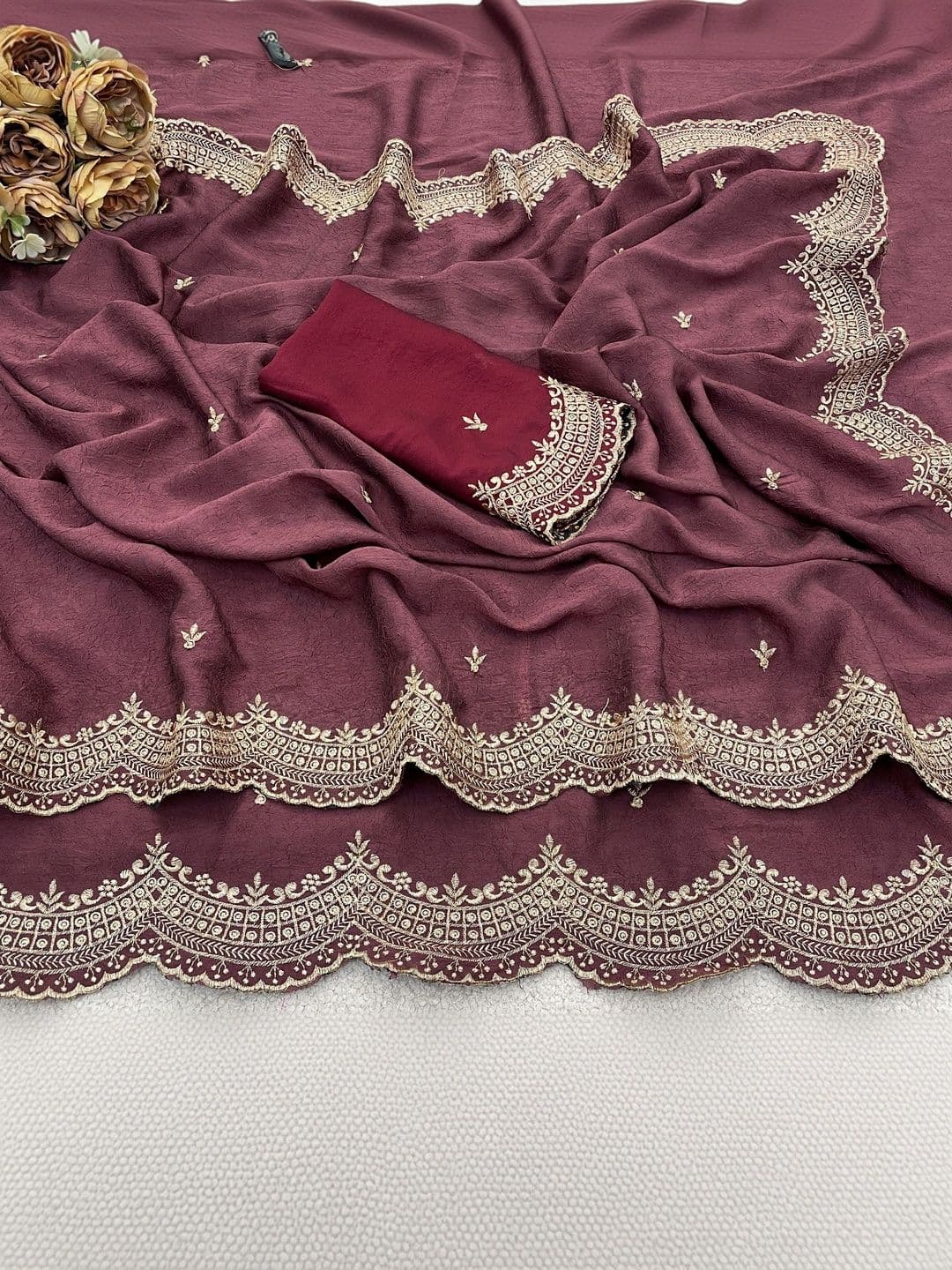 LabelVASTRA Ethnic Motifs Embroidered Poly Georgette Saree thumbnail 2