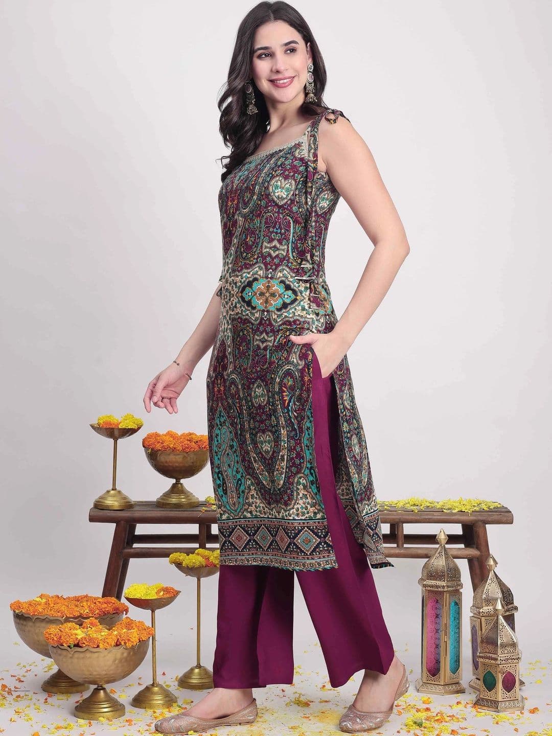 TextileNow Women Paisley Printed Regular Kurta with Palazzos thumbnail 4