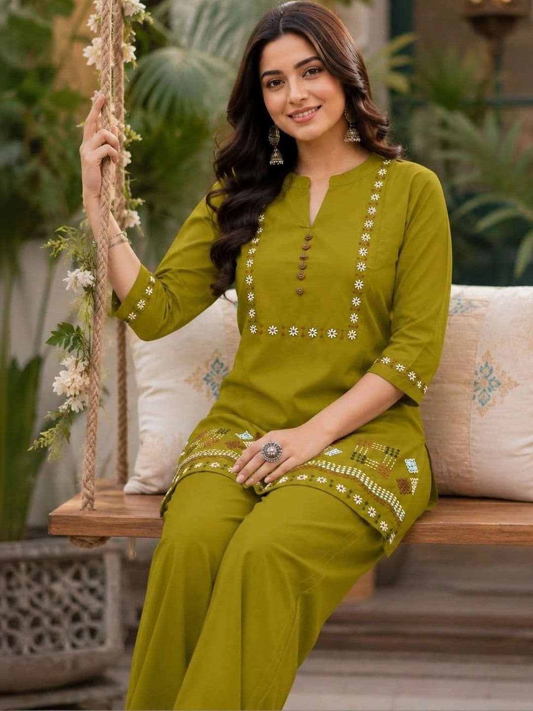 KDVOGUE Women Ethnic Motifs Embroidered Regular Thread Work Pure Cotton Kurta with Palazzos thumbnail 3