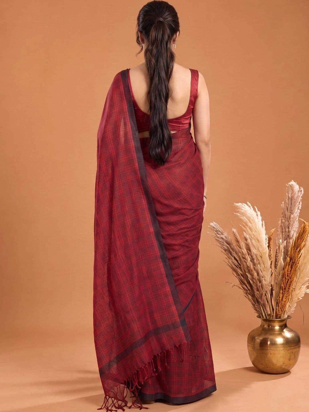 Mitera Checked Pure Cotton Saree thumbnail 4