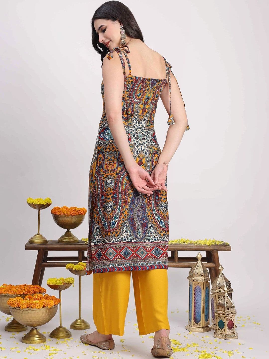 TextileNow Women Paisley Printed Regular Kurta with Trousers thumbnail 6