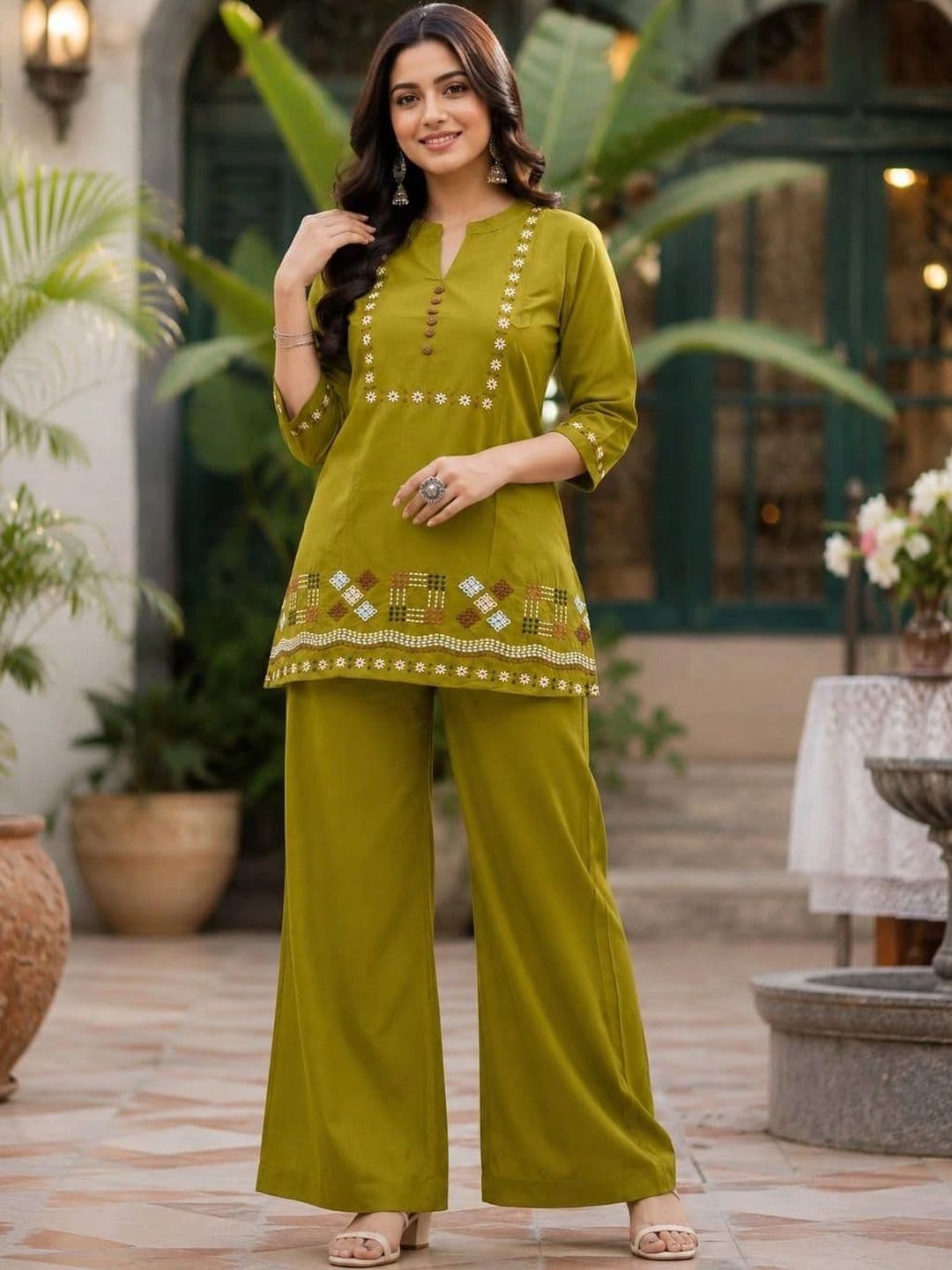 KDVOGUE Women Ethnic Motifs Embroidered Regular Thread Work Pure Cotton Kurta with Palazzos - view 1