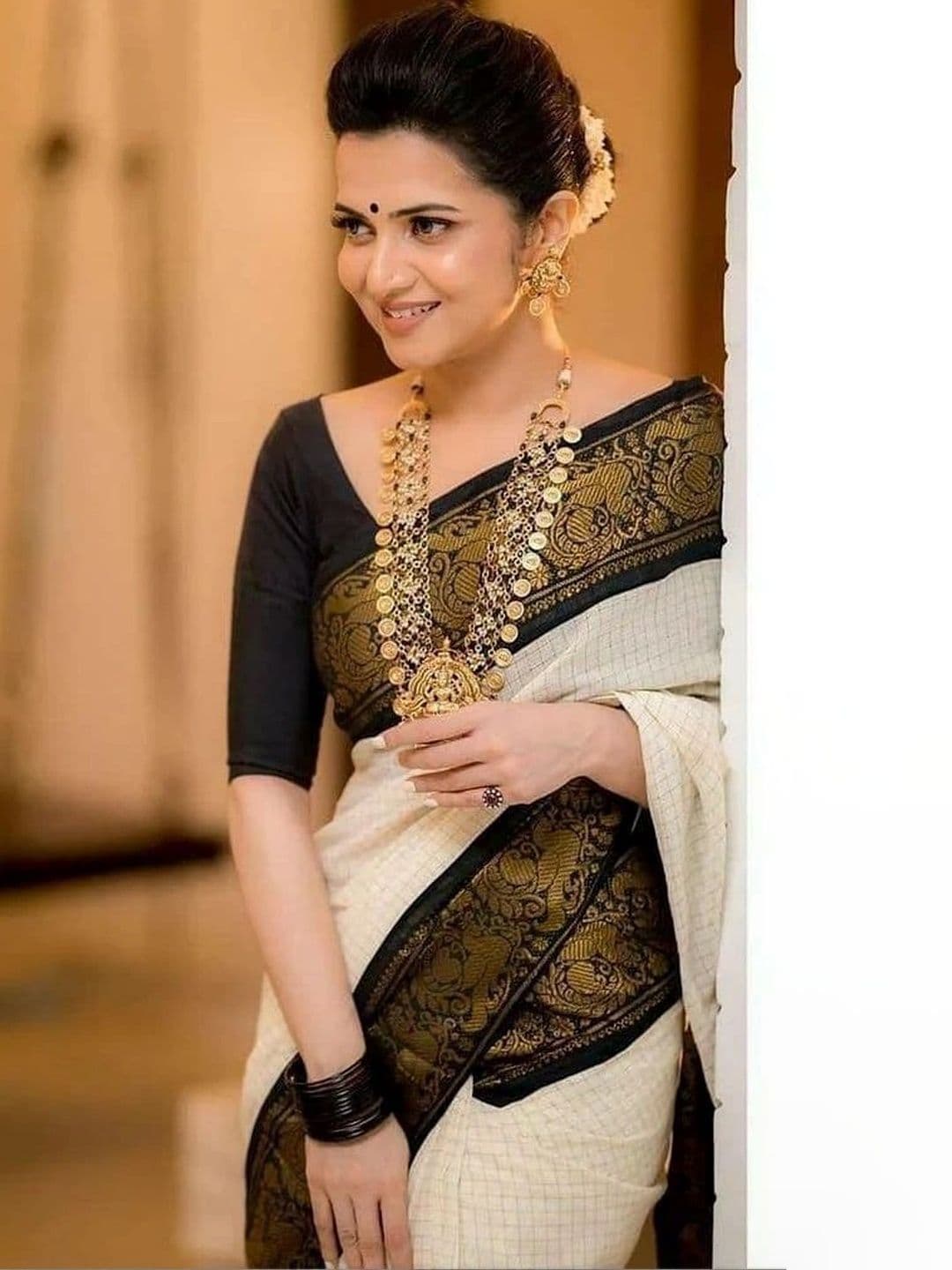revika Woven Design Zari Art Silk Designer Kanjeevaram Saree thumbnail 4