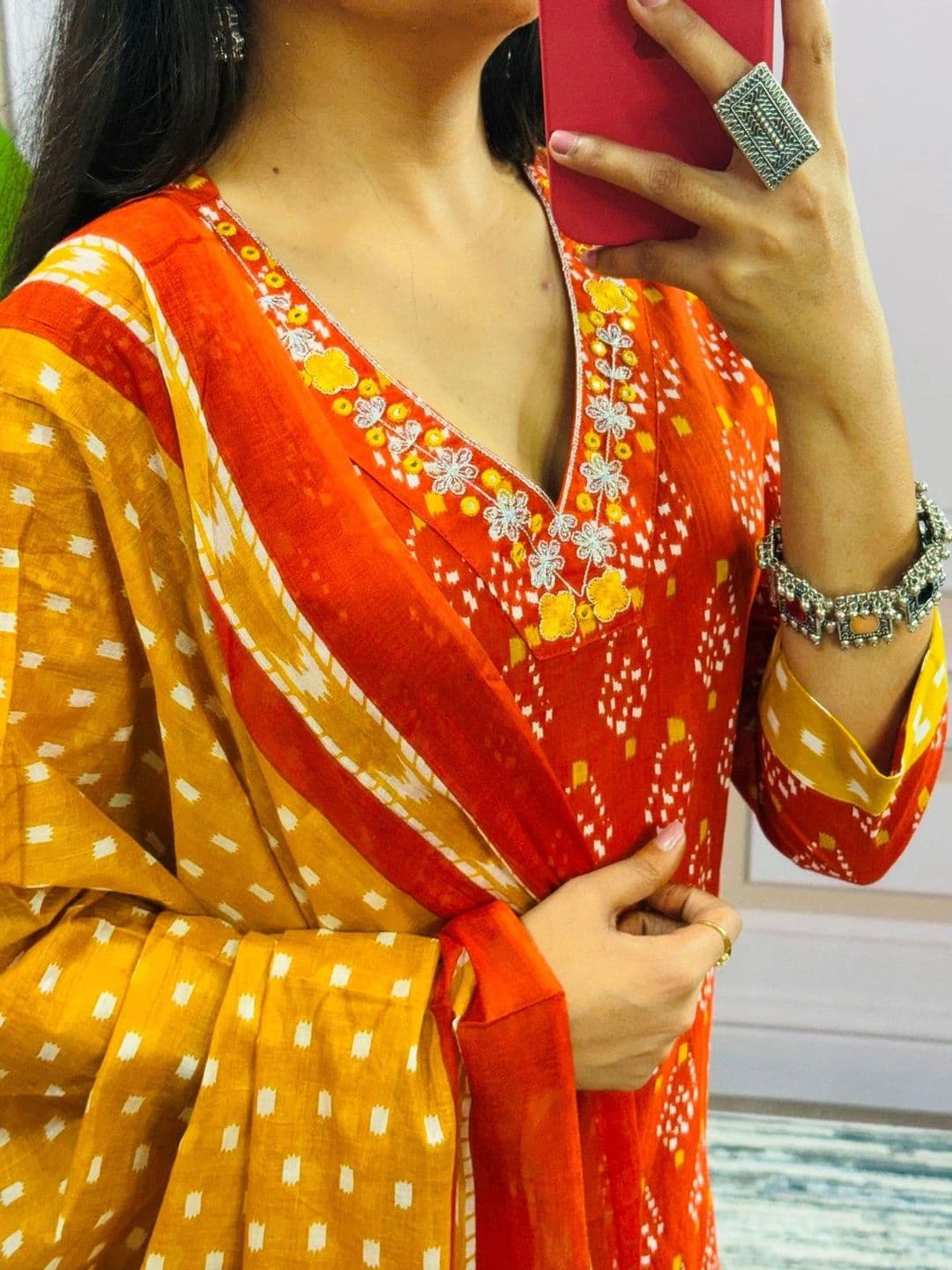SRF KURTI HUB Women Ethnic Motifs Printed Regular Thread Work Kurta with Trousers & With Dupatta thumbnail 3
