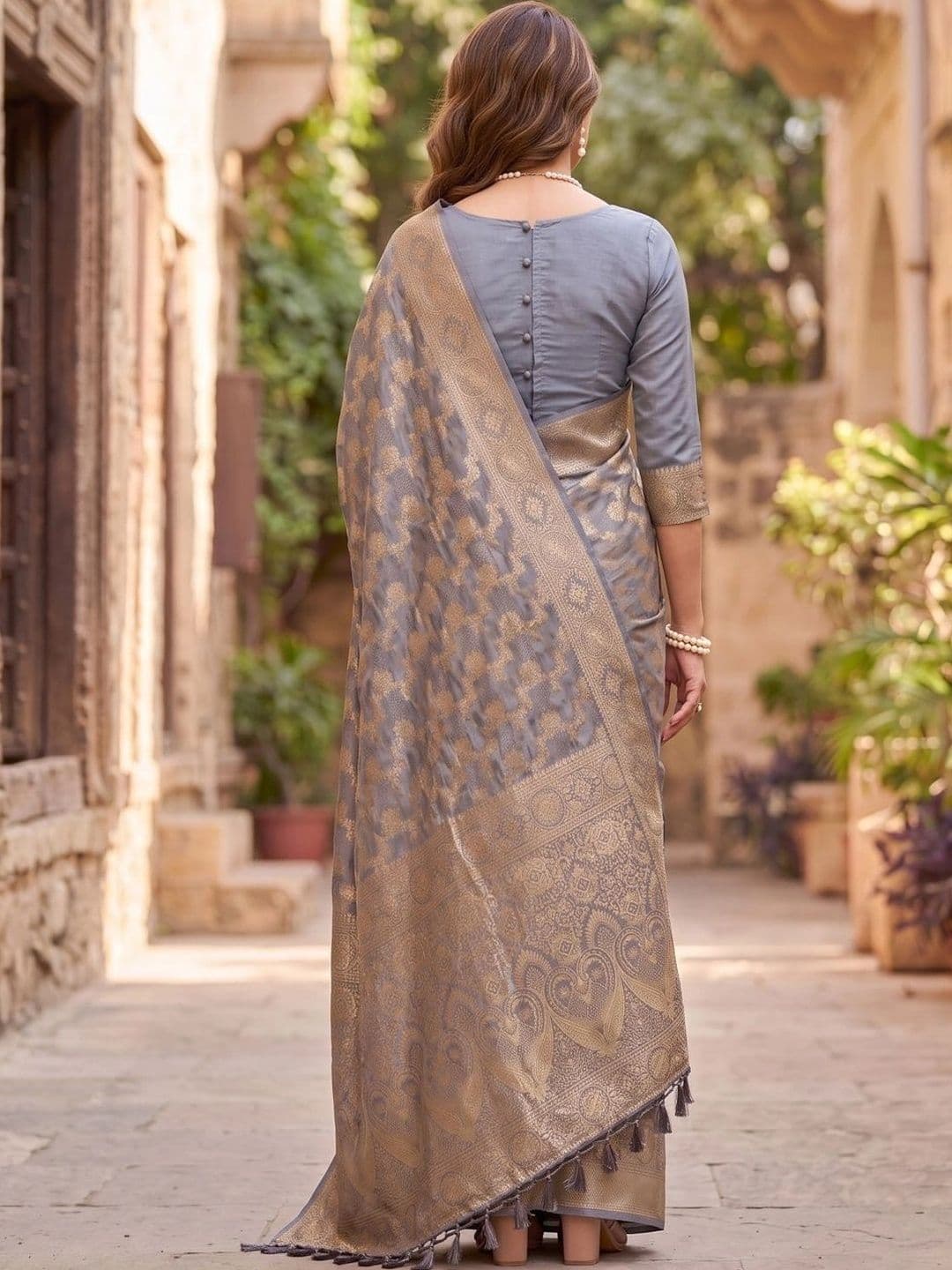 SOURAGYA Woven Design Zari Banarasi Saree thumbnail 5
