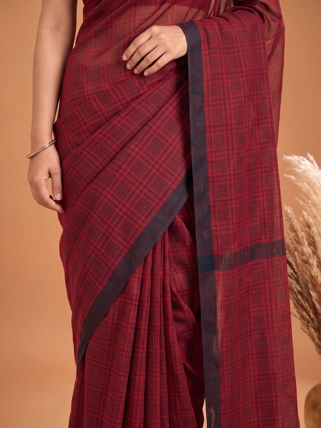 KALINI Checked Pure Cotton Saree thumbnail 4