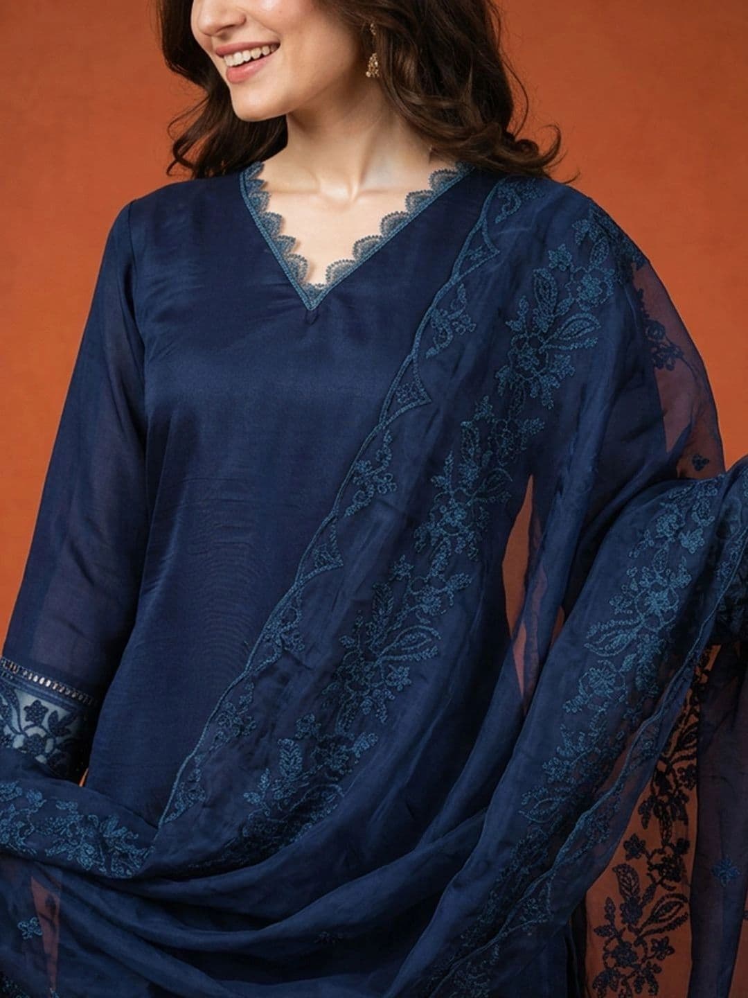 SAINOOR Women Ethnic Motifs Regular Thread Work Kurta with Trousers & With Dupatta thumbnail 3