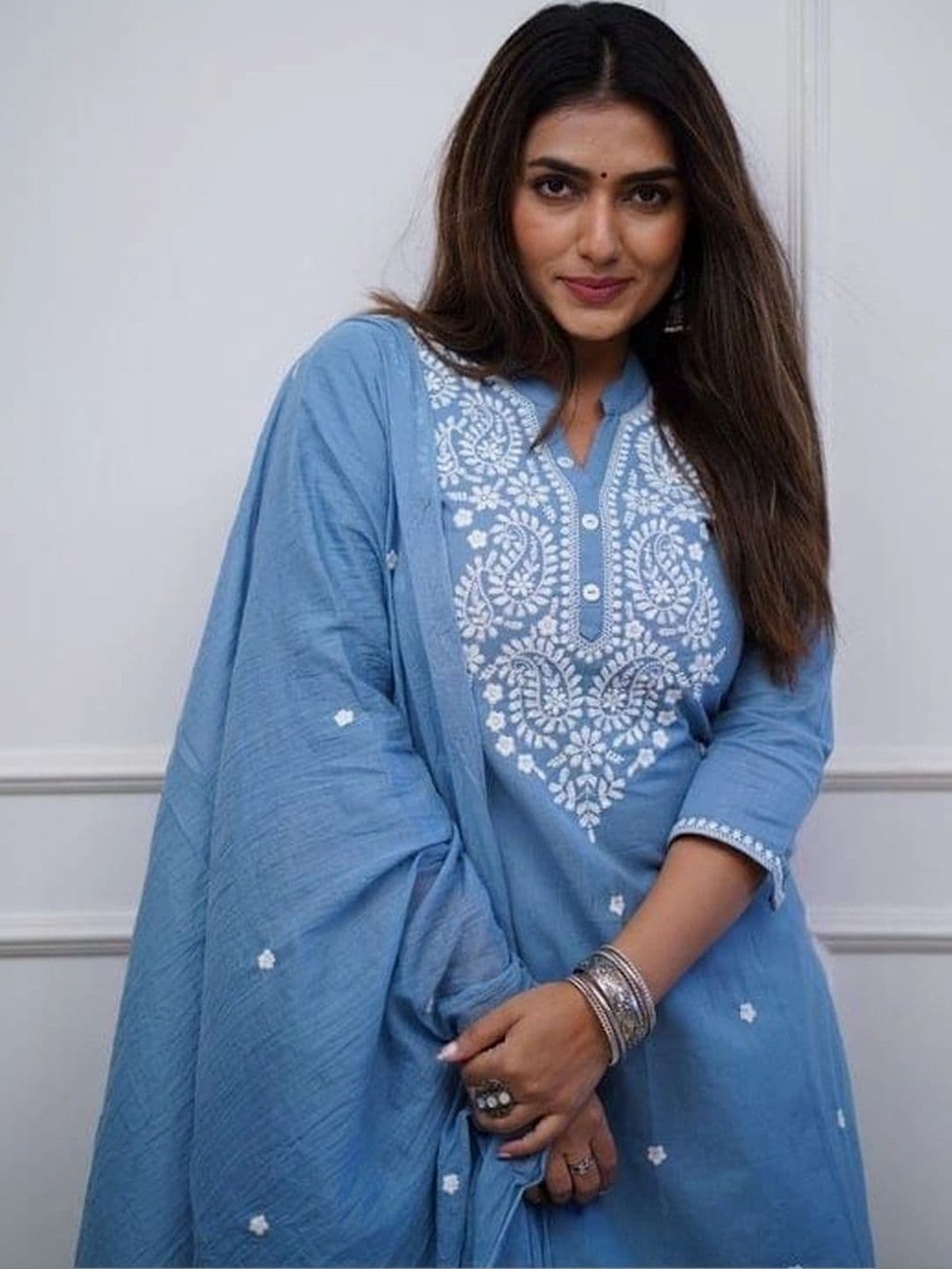 SRF KURTI HUB Women Ethnic Motifs Embroidered Regular Thread Work Kurta with Trousers & With Dupatta thumbnail 5