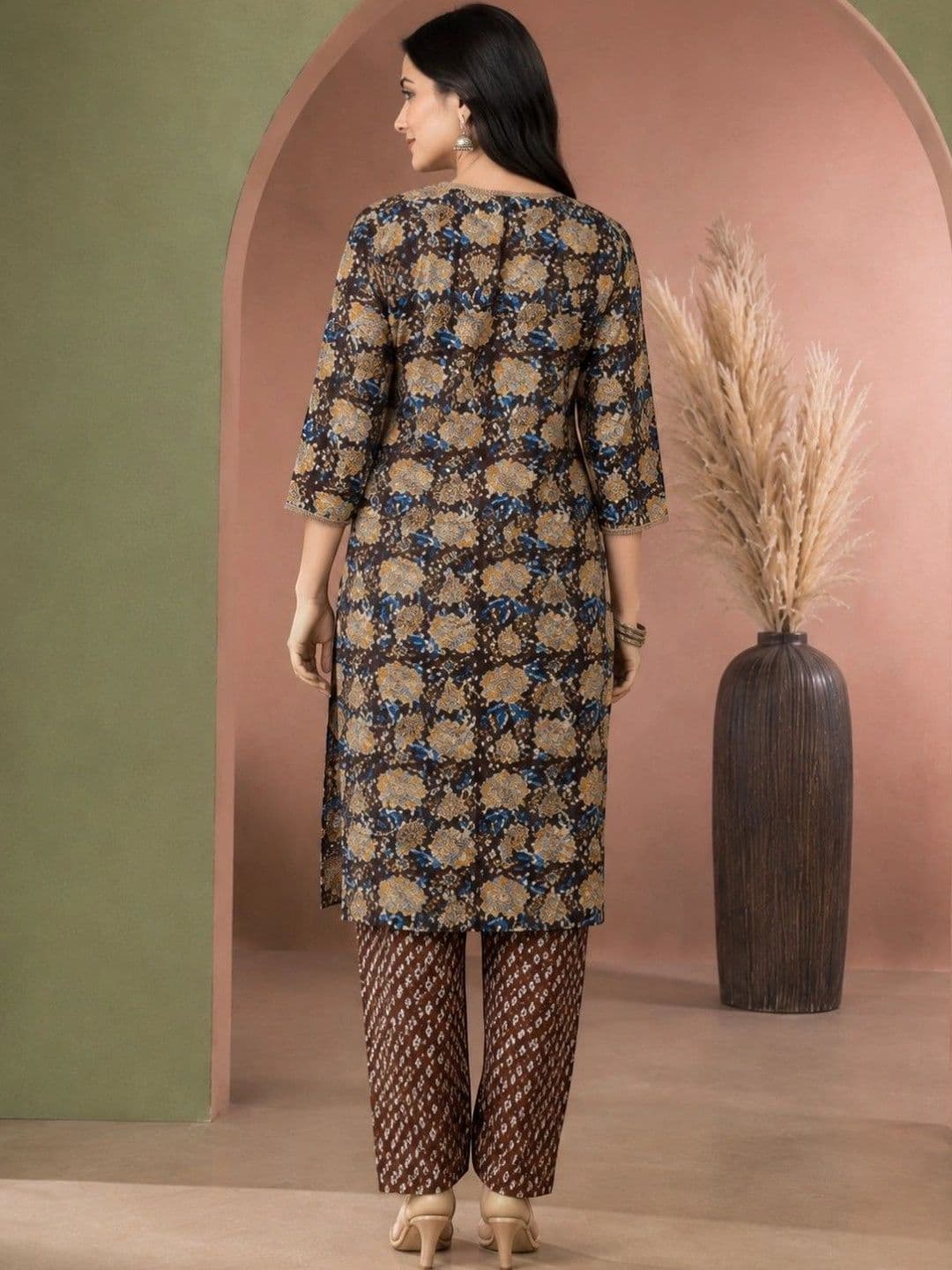 EELIKA Women Floral Printed Regular Pure Cotton Kurta with Trousers & With Dupatta thumbnail 5