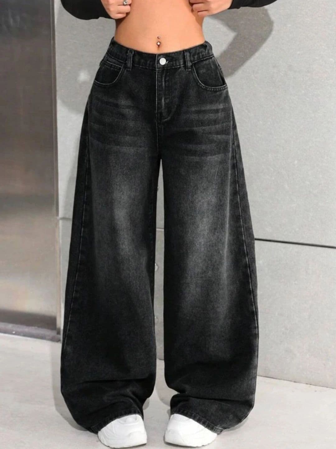 CORSICA Women High-Rise Light Fade Jeans thumbnail 4