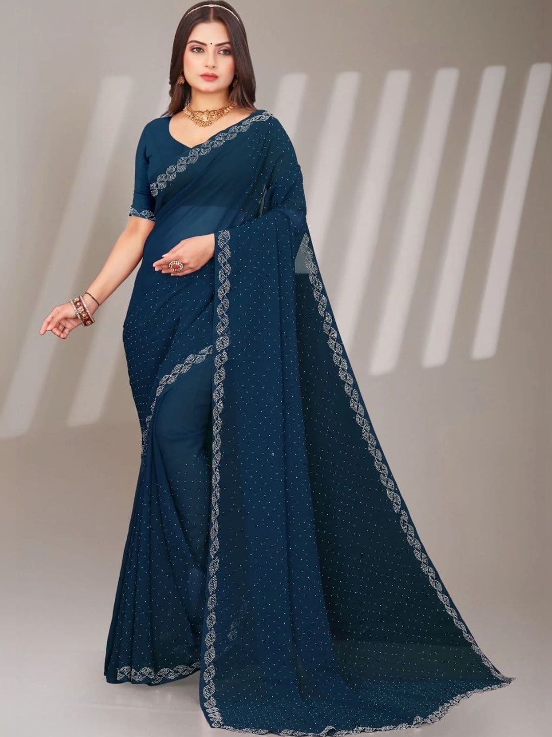 PRANU TRENDS Embroidered Poly Chiffon Saree - view 1