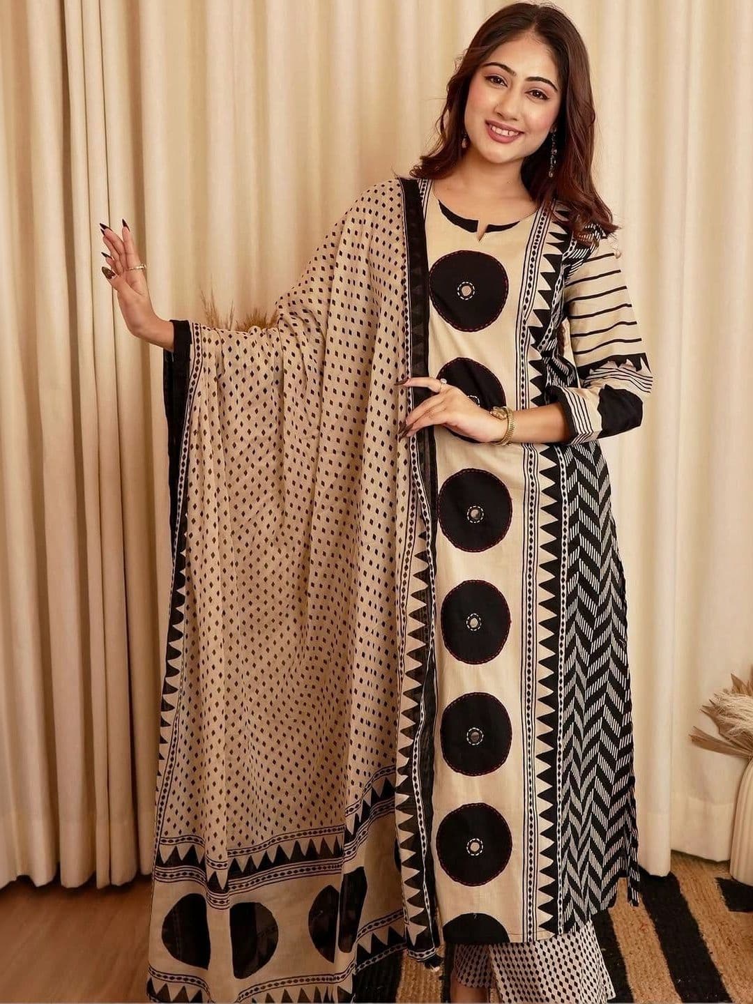 VASTRAPEDIA Women Printed Regular Mirror Work Pure Cotton Kurta with Trousers & With Dupatta - view 1