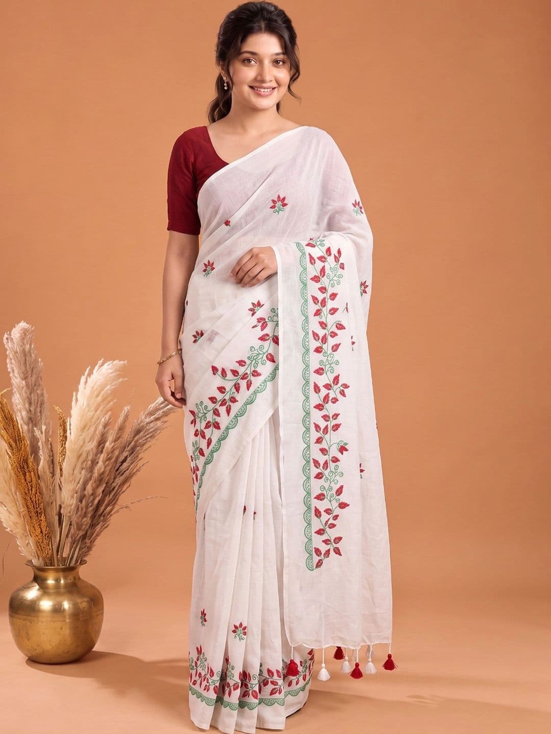 Mitera Floral Pure Cotton Saree thumbnail 2