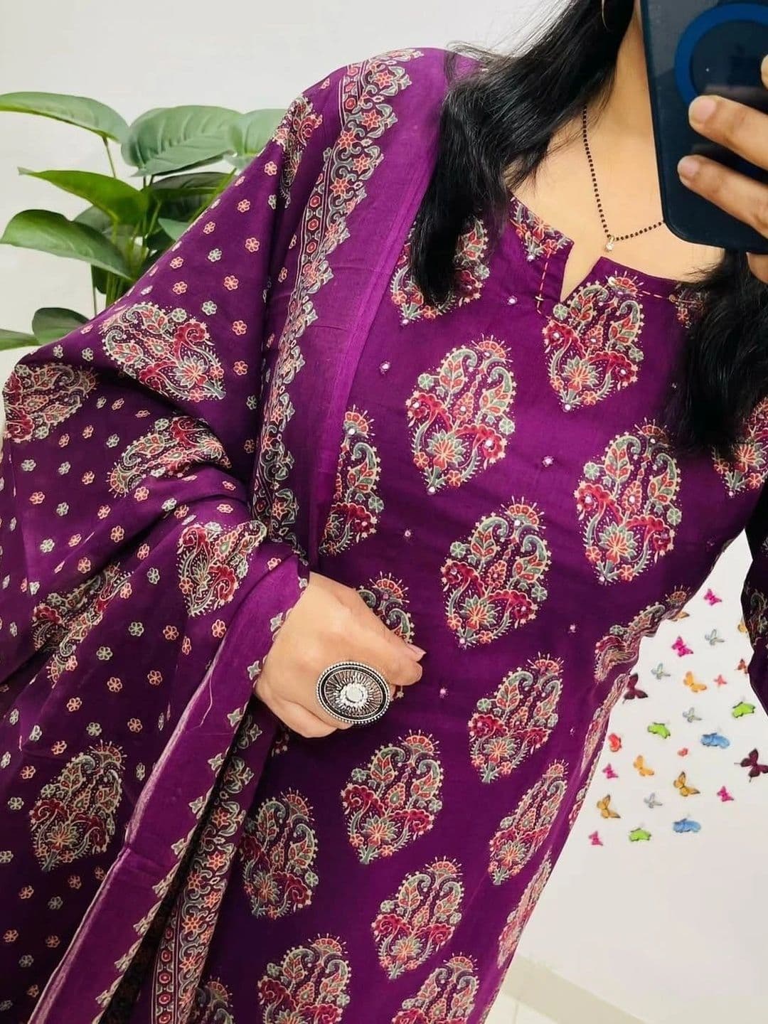 SRF KURTI HUB Women Ethnic Motifs Printed Regular Kurta with Trousers & With Dupatta thumbnail 4