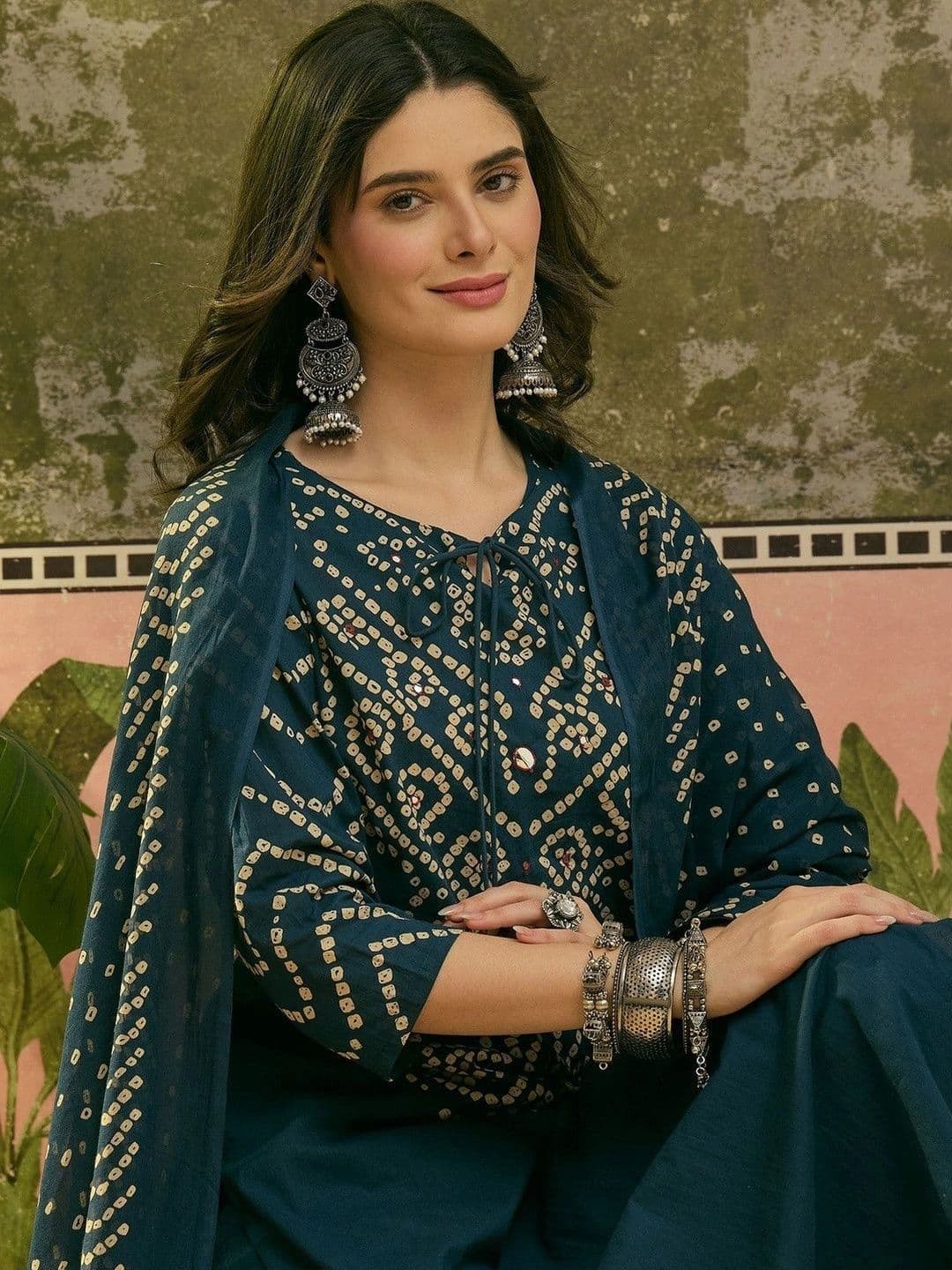 NAKSHKURTIS Women Bandhani Printed Regular Kurta with Trousers & With Dupatta thumbnail 3