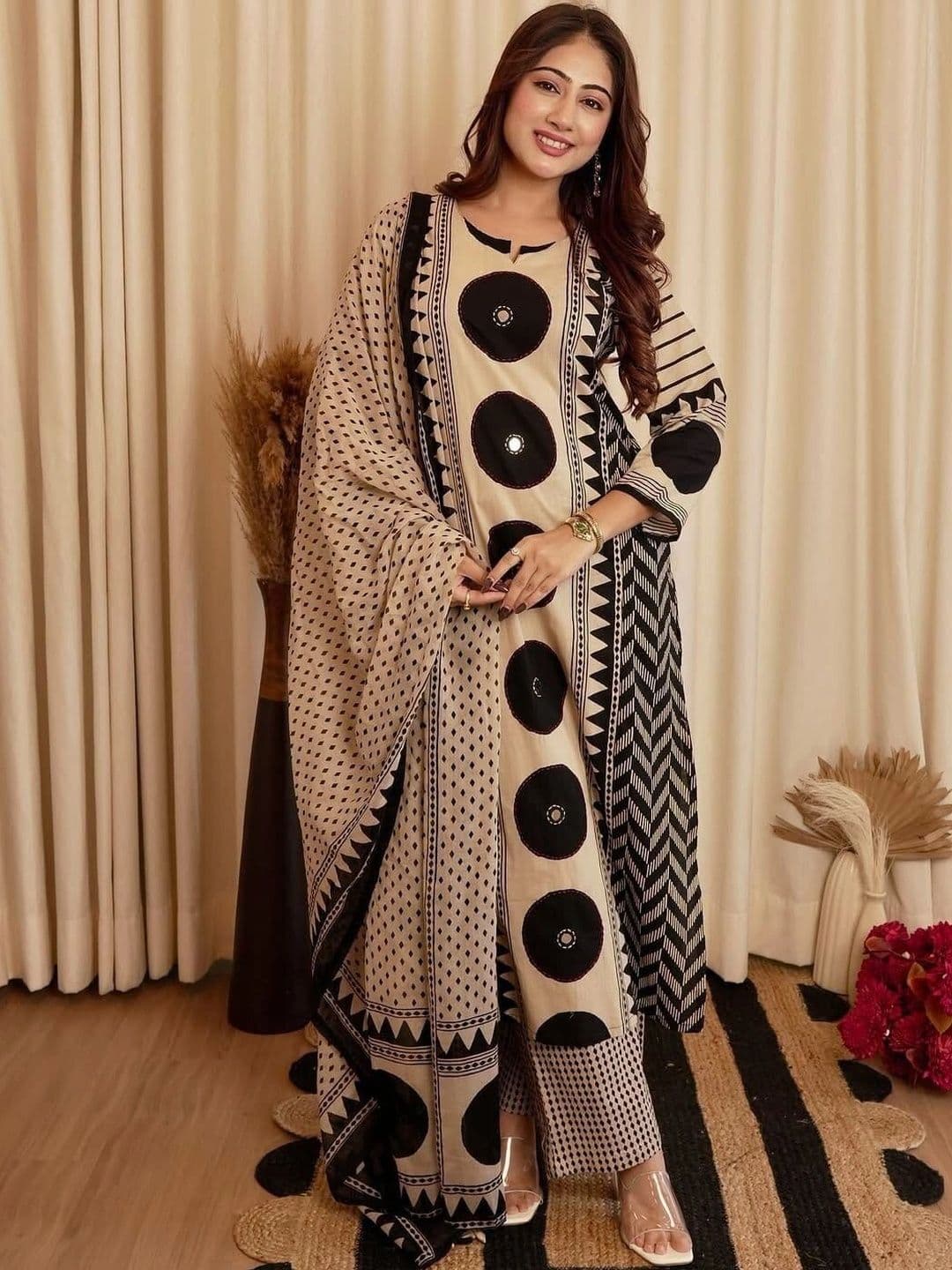 VASTRAPEDIA Women Ethnic Motifs Printed Regular Mirror Work Pure Cotton Kurta with Trousers & With Dupatta thumbnail 3