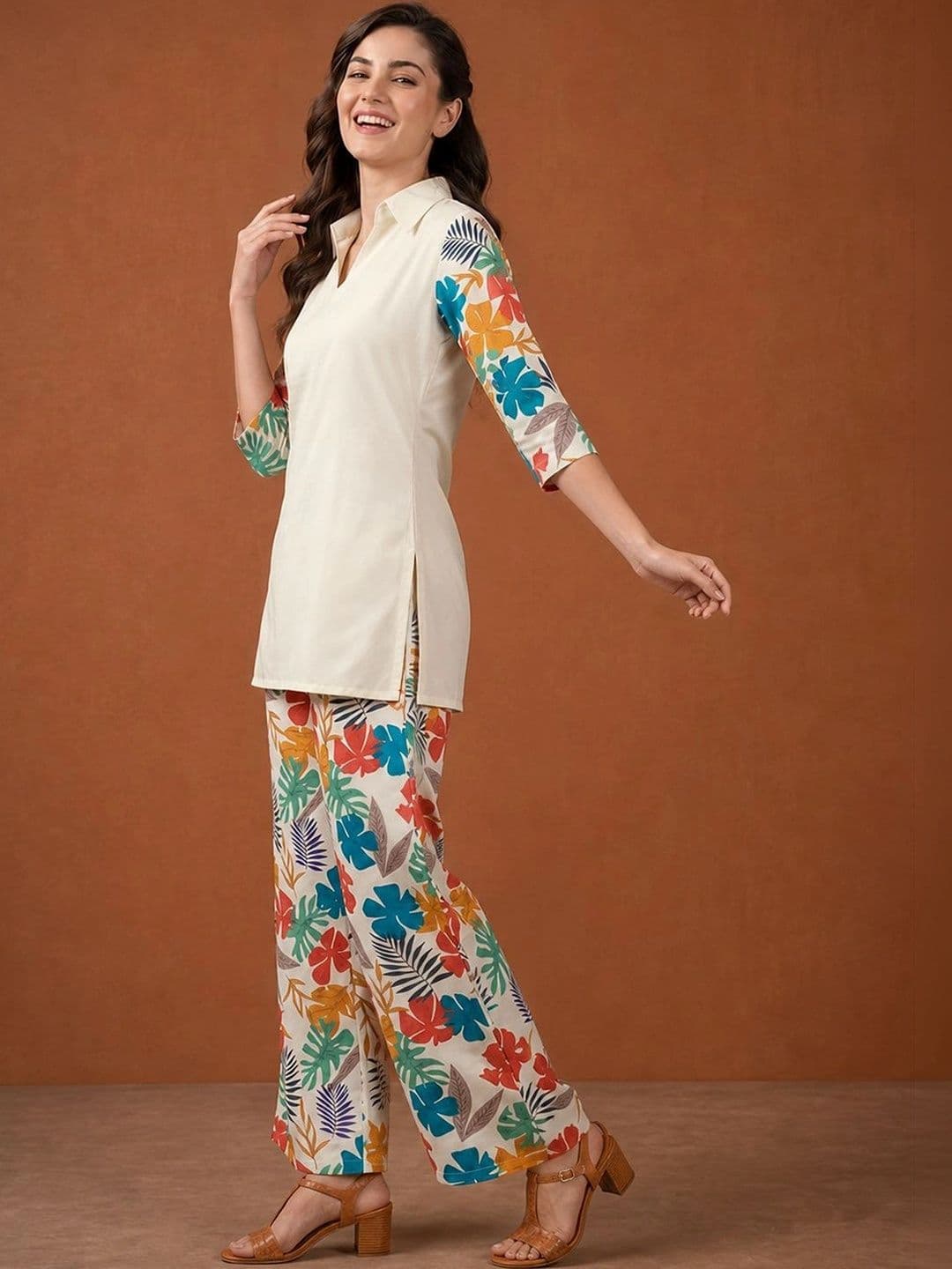SAINOOR Women Floral Printed Regular Kurti with Palazzos thumbnail 5